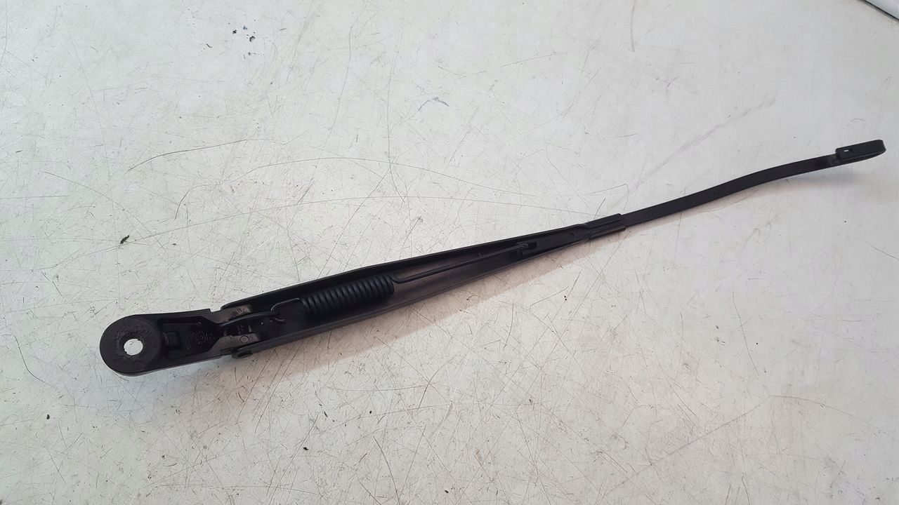 wiper arm left VW Fox 1,4 TDI