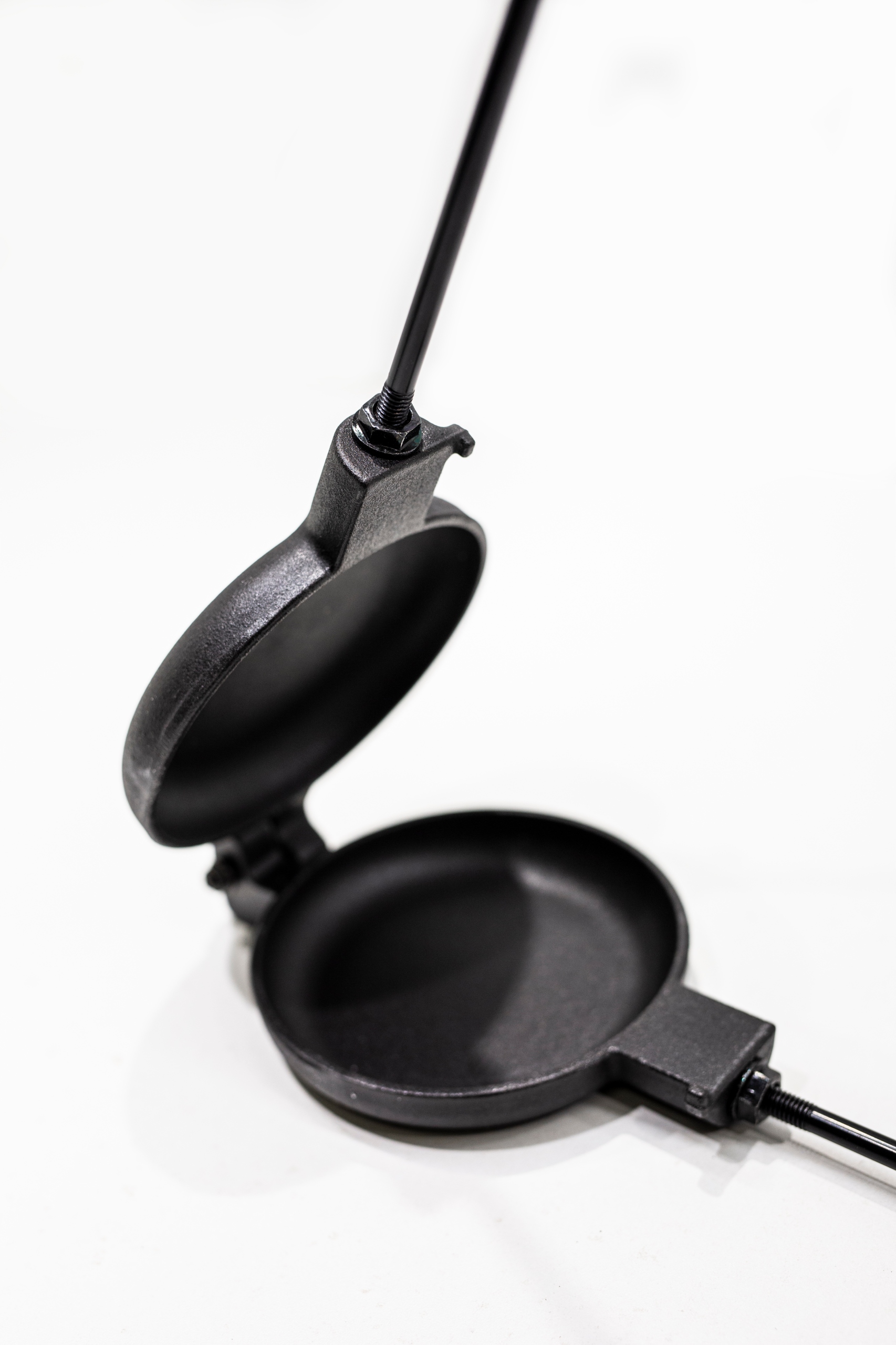 KOCIOŁEK ŻELIWNY PATELNIA DO OGNISKA PALENISKA