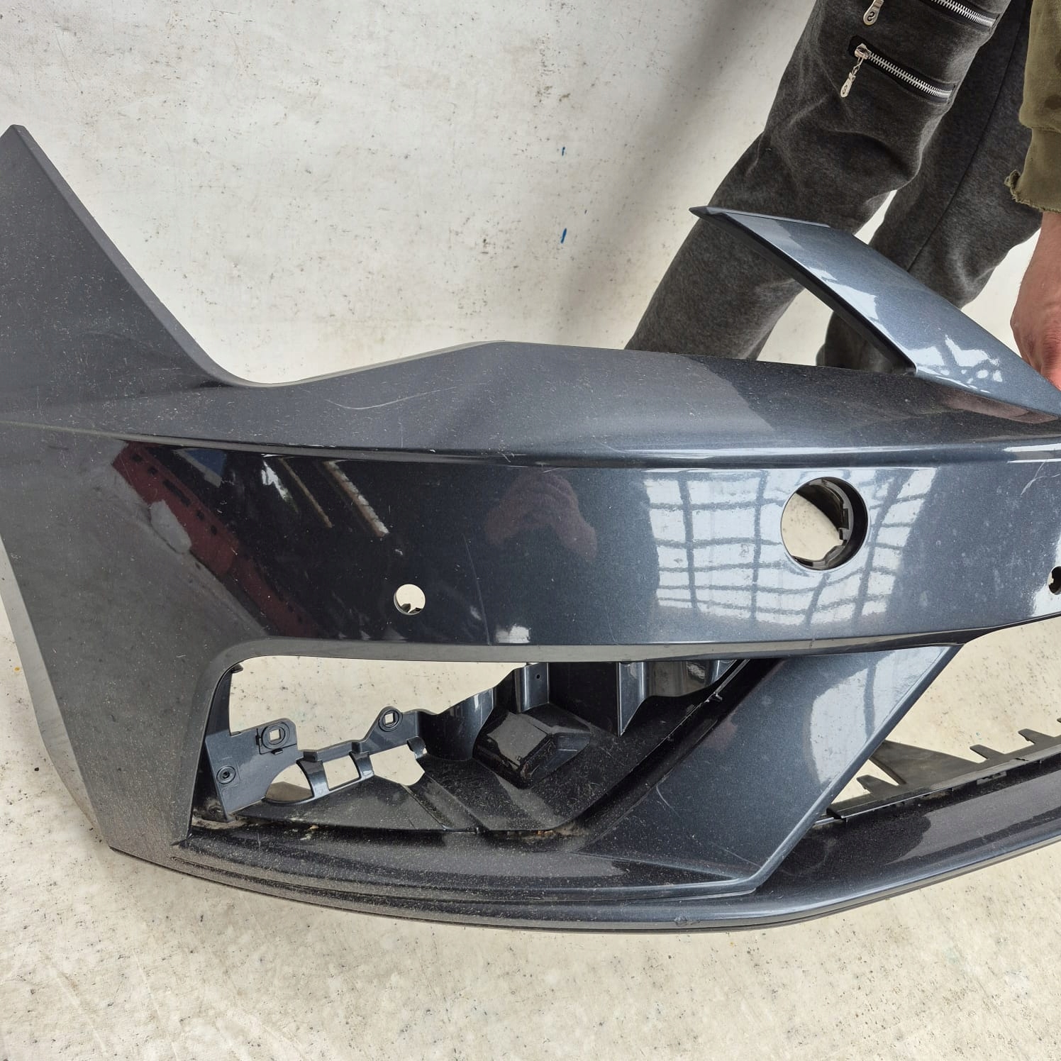 SEAT LEON III LIFT 16- bumper front front PDC