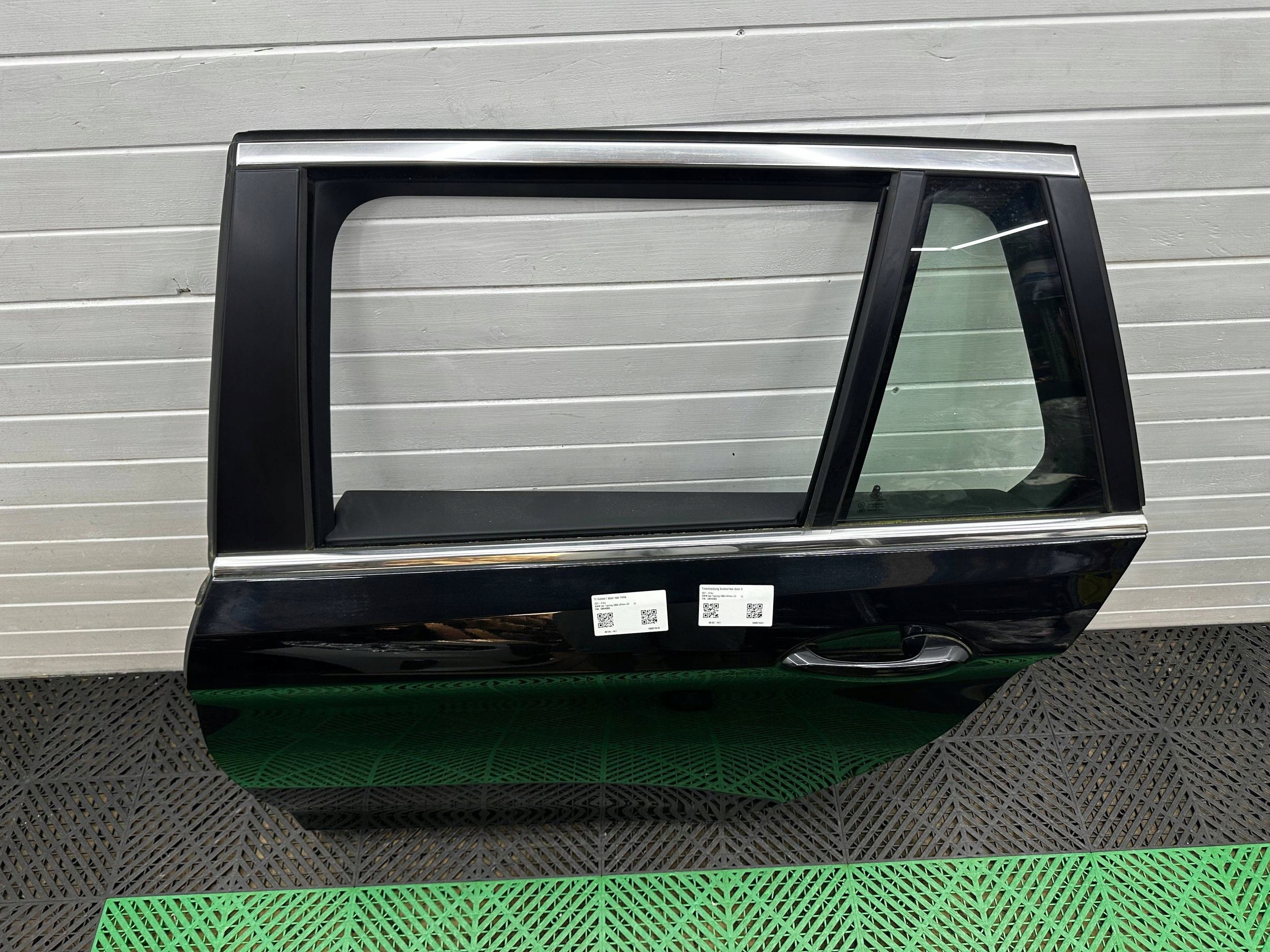door rear. rear part side left BMW 5 G31 colour 475
