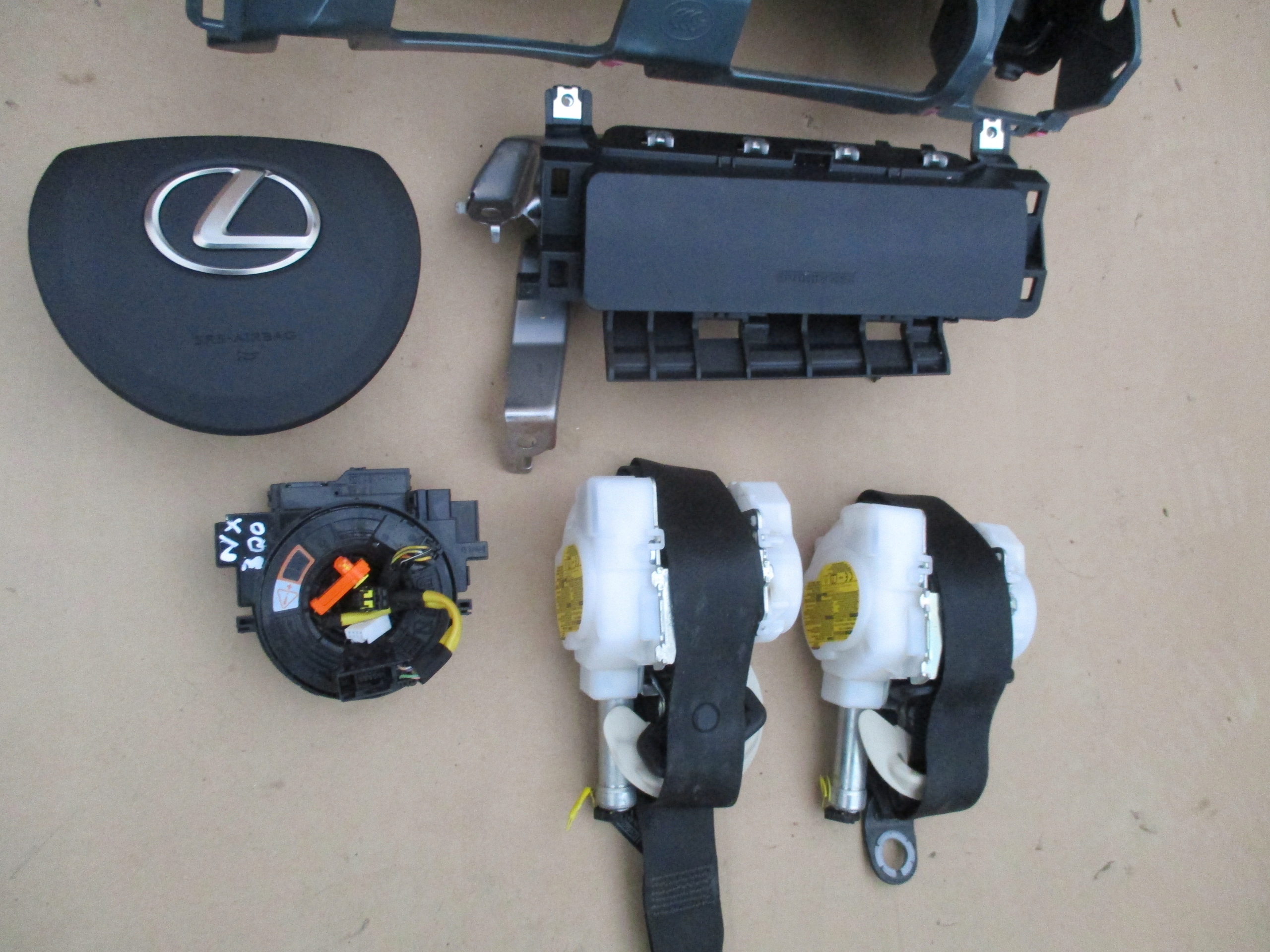 dashboard instrument panel console kpl Lexus NX 300 Lift