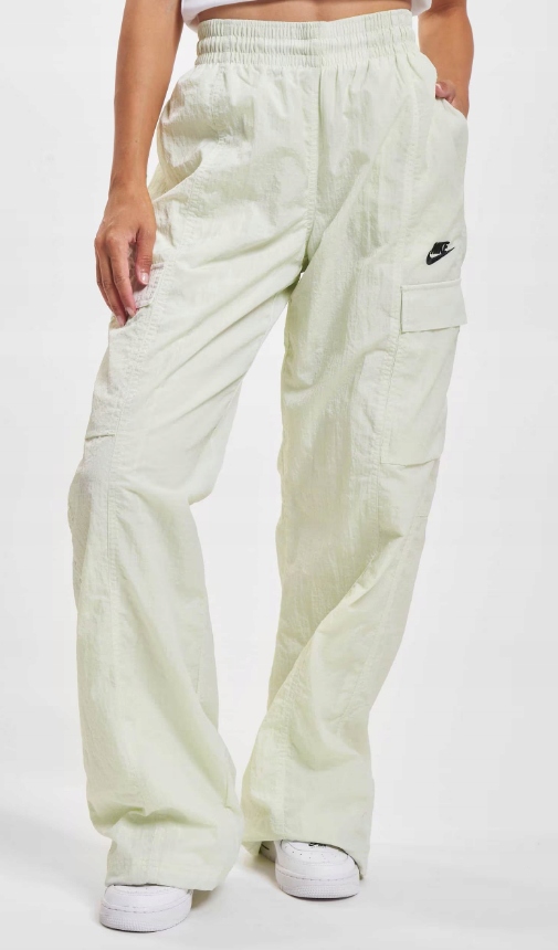Dámské široké teplákové kalhoty Nike Sportswear Cargo FN7696-020 vel. L