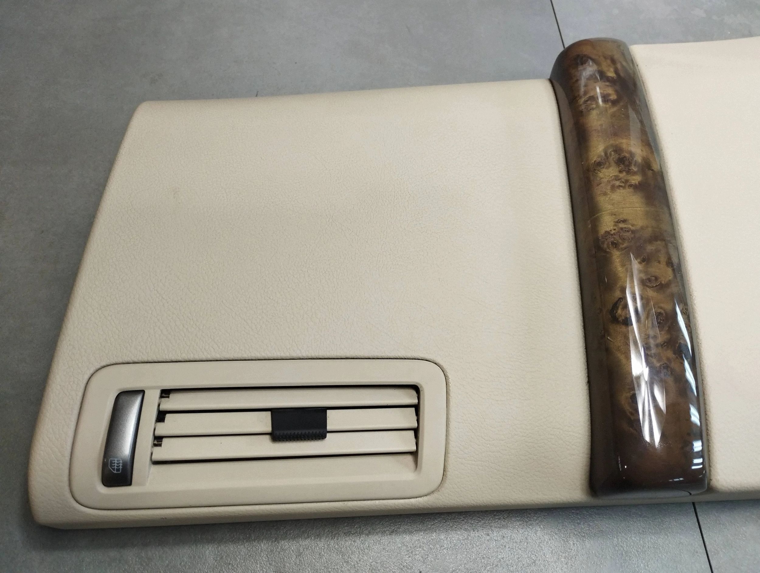 Volkswagen Phaeton cover slupka B lower 3D5867297