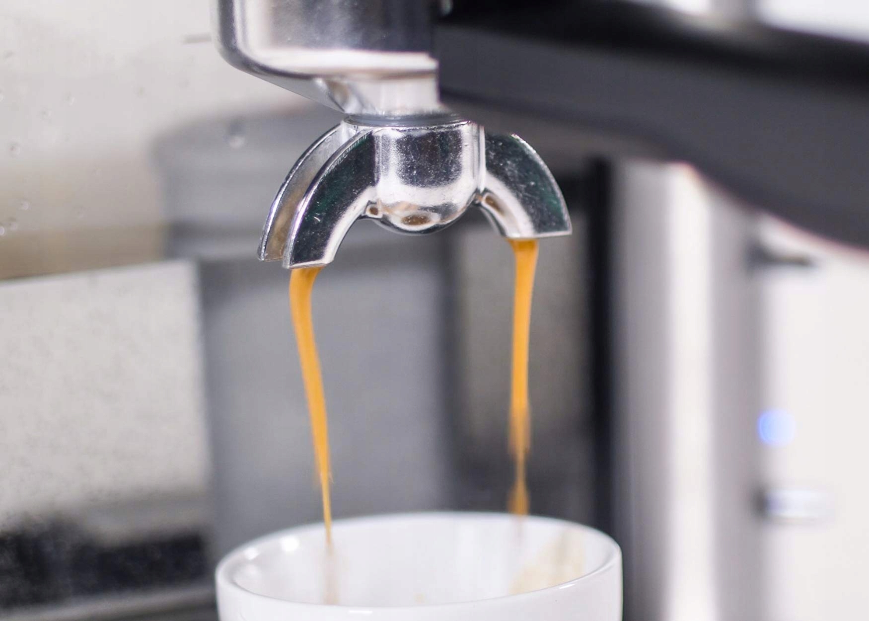 ROMMELSBACHER Ekspres Do Kawy Espresso EKS 3010 Z Dyszą Do Spieniania Mleka — miniatura 5