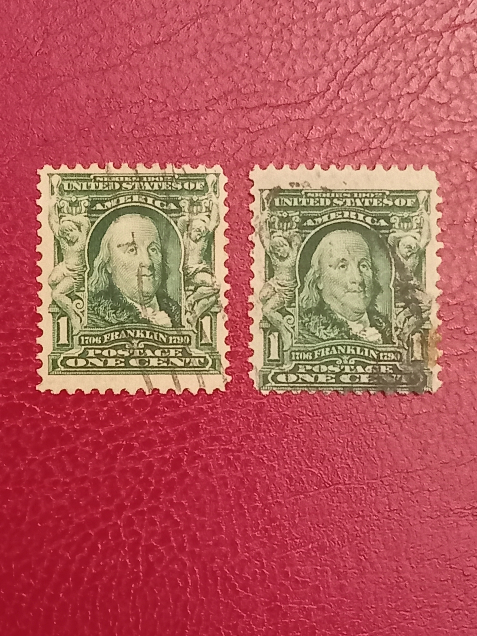 Dwa znaczki 1 cent Benjamin Franklin