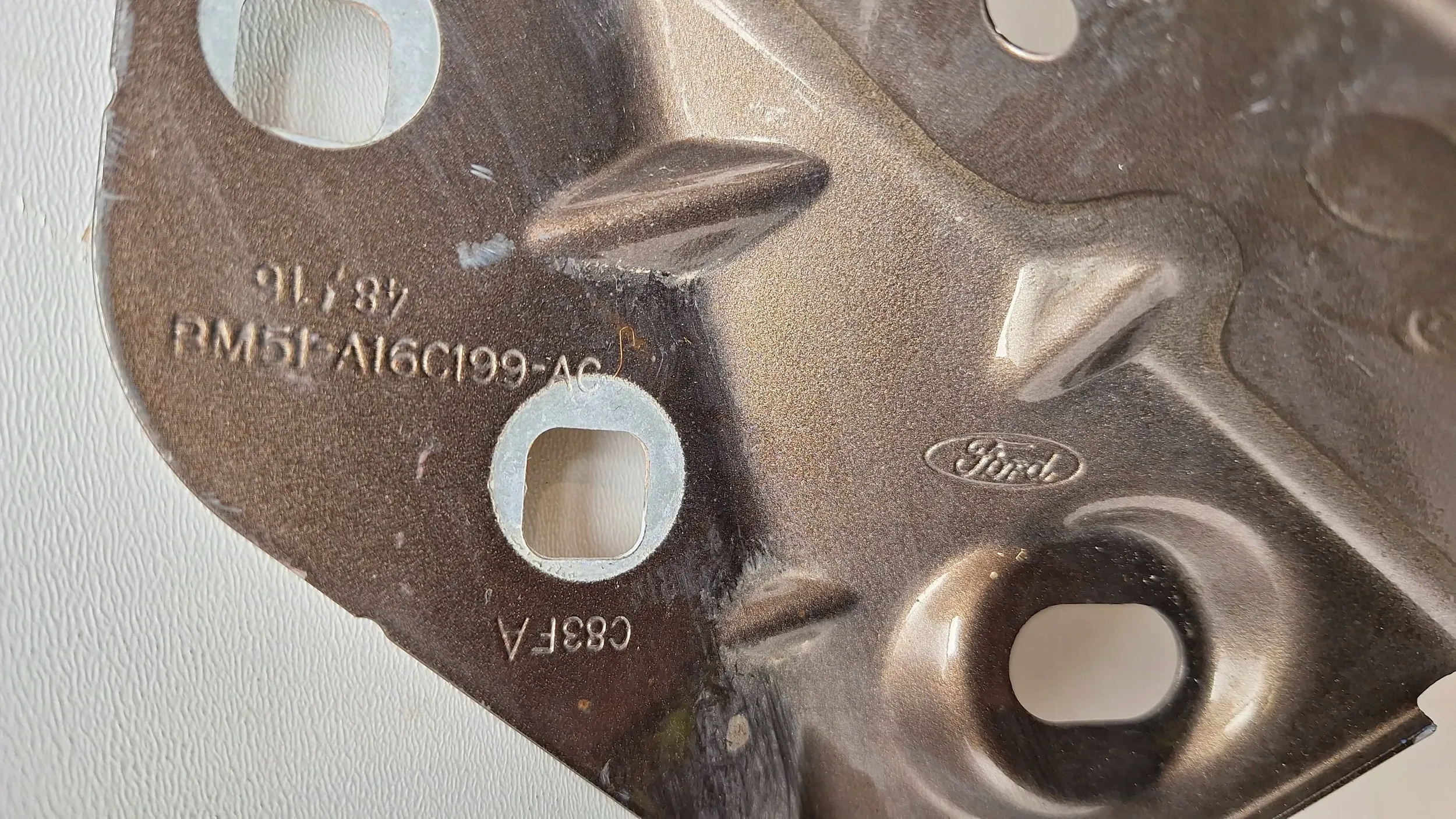 fender front left BM51-A16C199-AC FORD FOCUS MK3 10