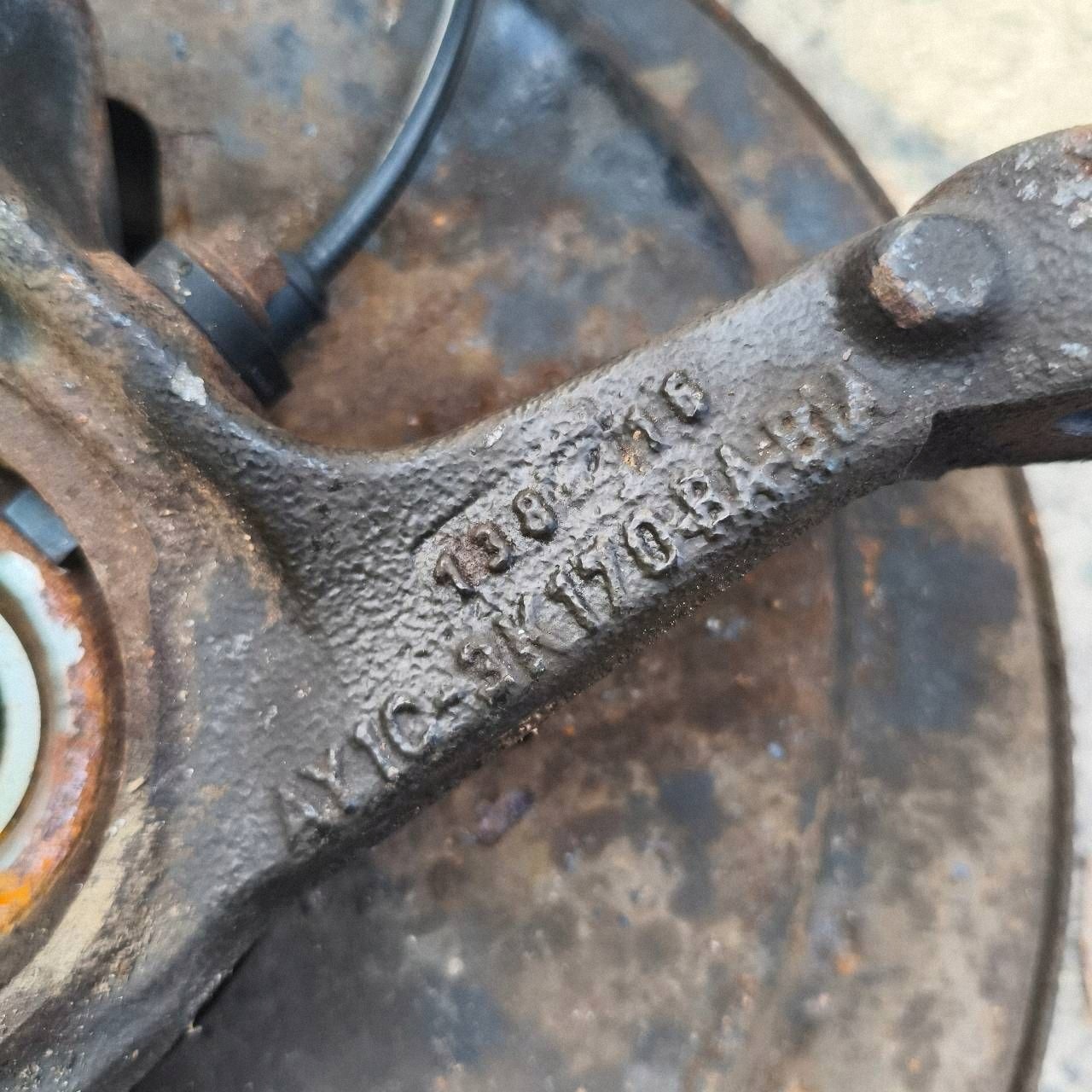 swing front right caliper Ford Fiesta MK7 LIFT 1.0 2016