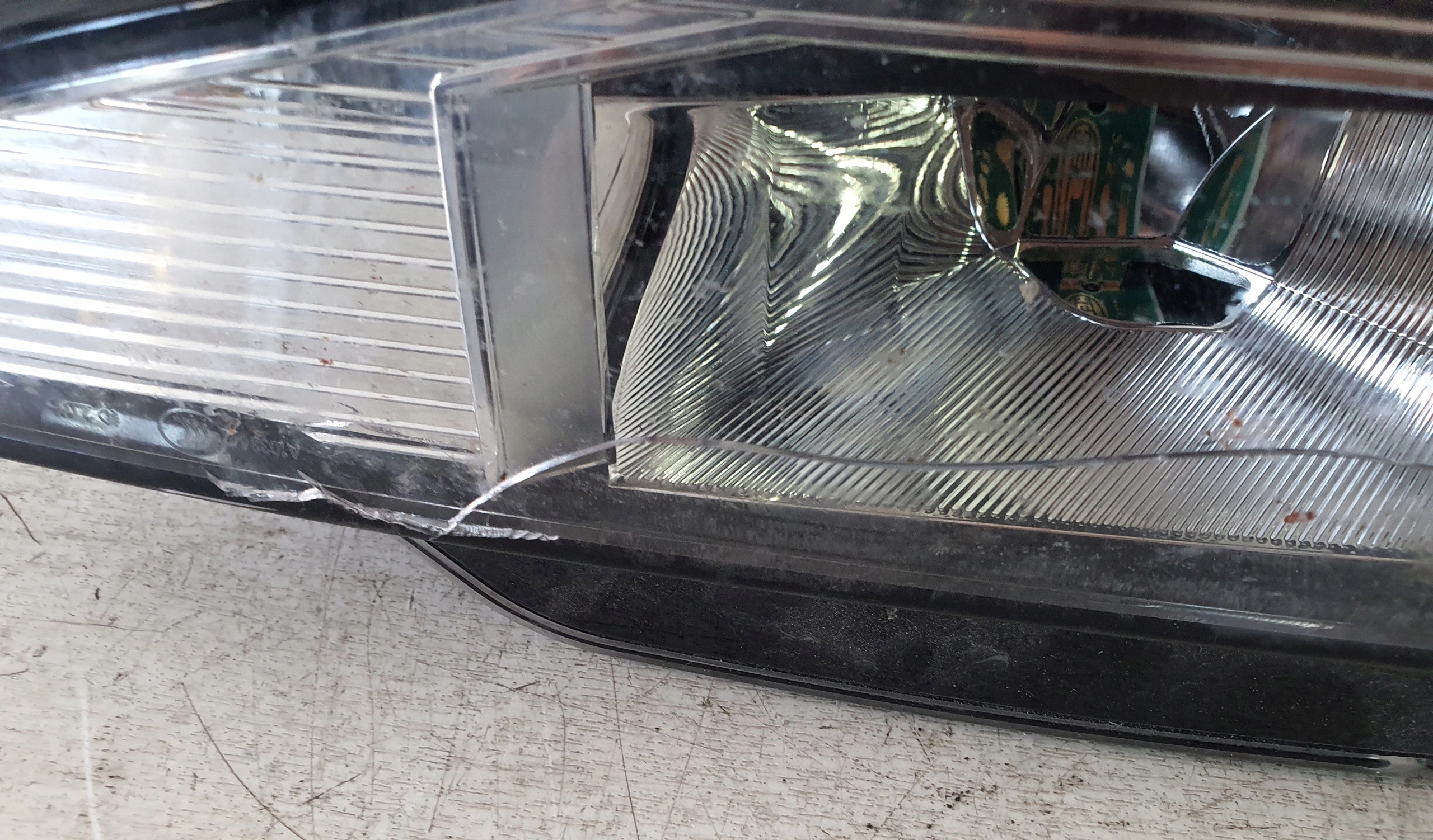 DRL LED Passat B8 lift fog light right