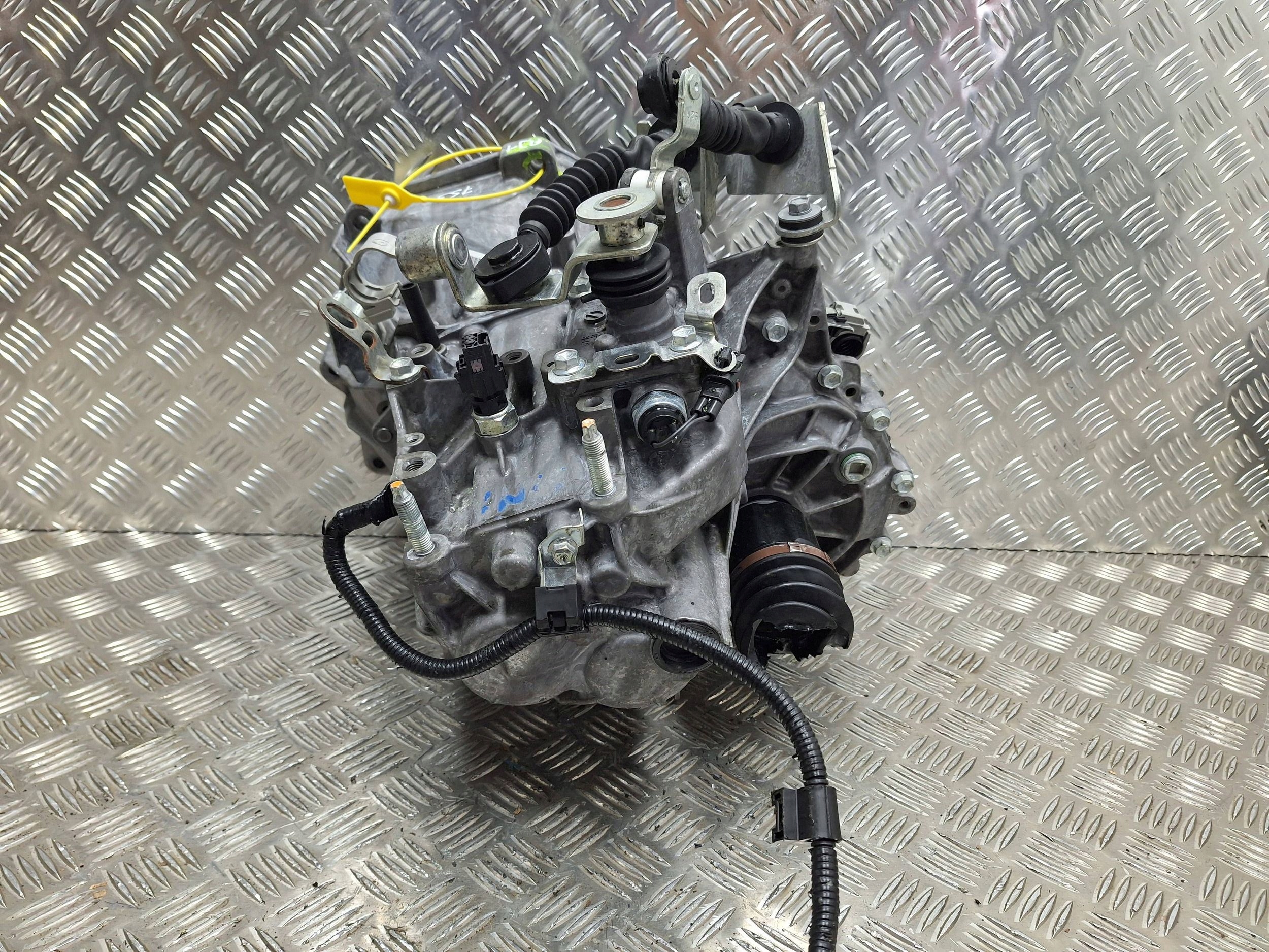 Getriebe SUZUKI IGNIS III 1.2 AJ1 5-getriebe