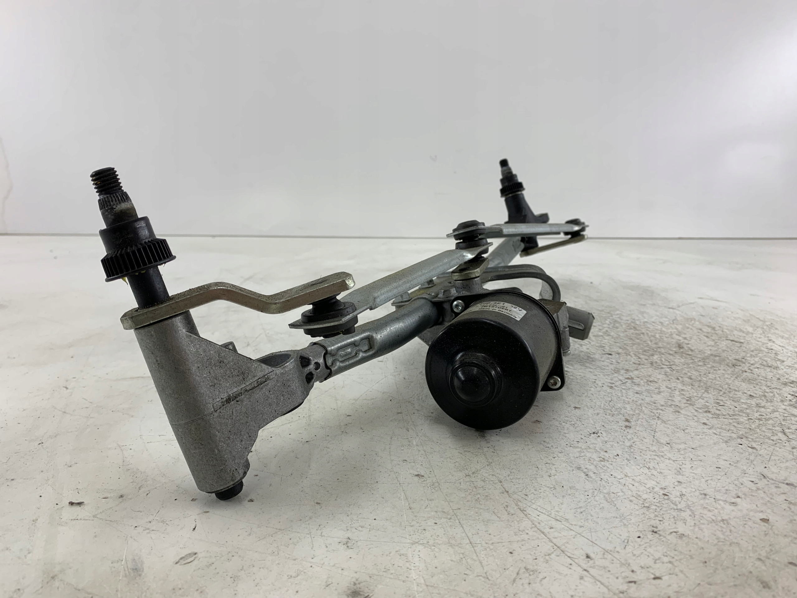 BMW E87 E81 Gestänge Motor Wischer vorne 7193036