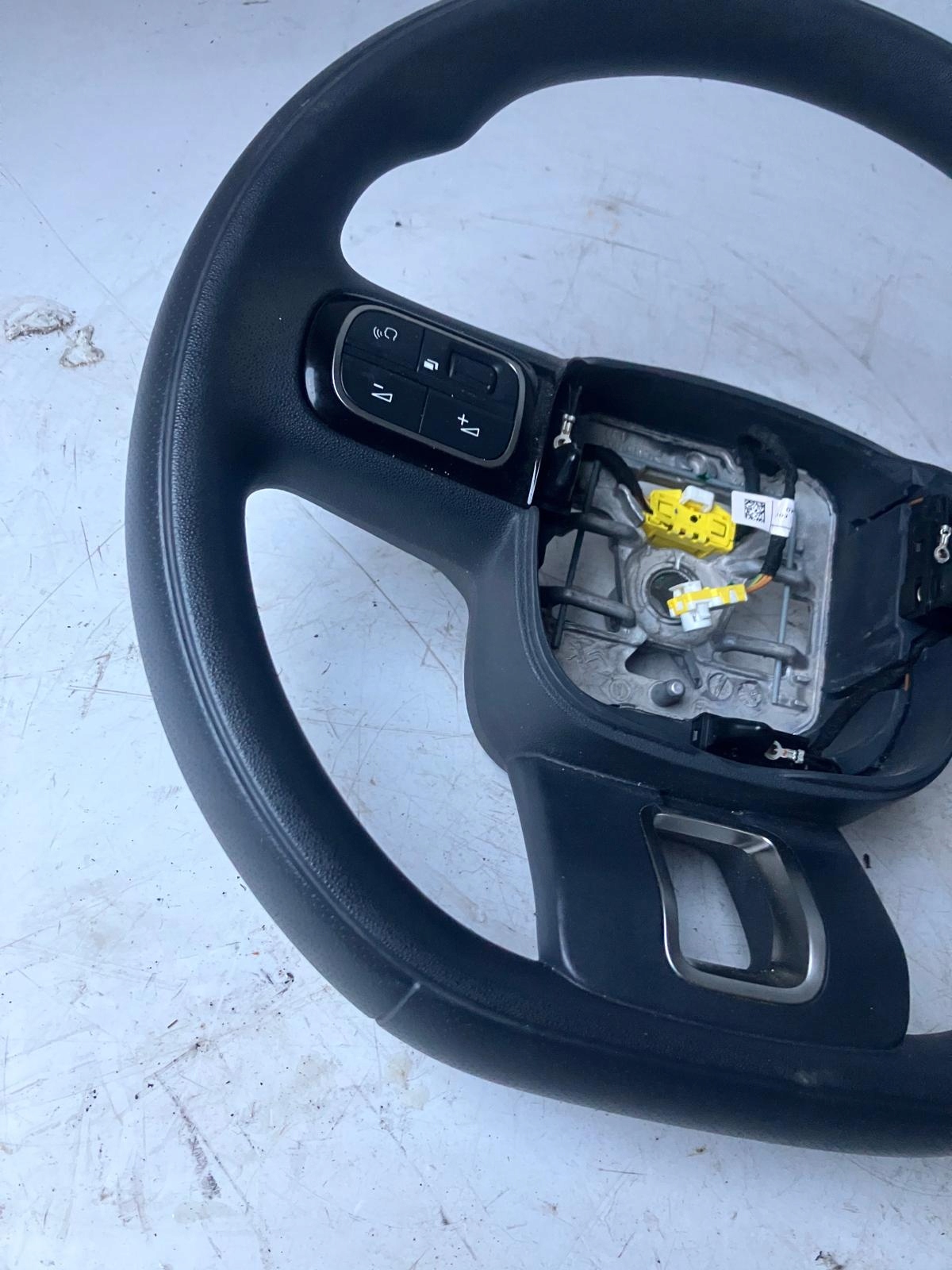 lenkrad MULTIFUNKCJA CITROEN C3 III LADNA 98164325ZD