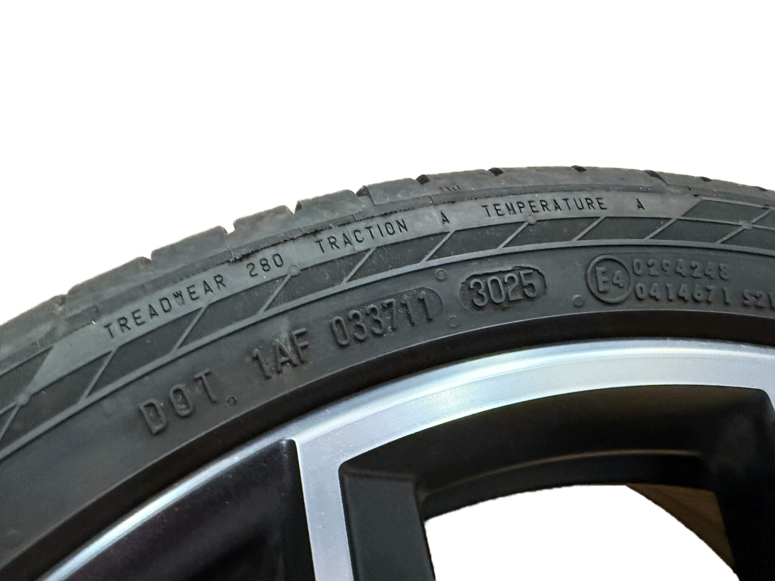 SEAT IBIZA 6F0 FR wheels discs 215/40R18 CONTINENTAL