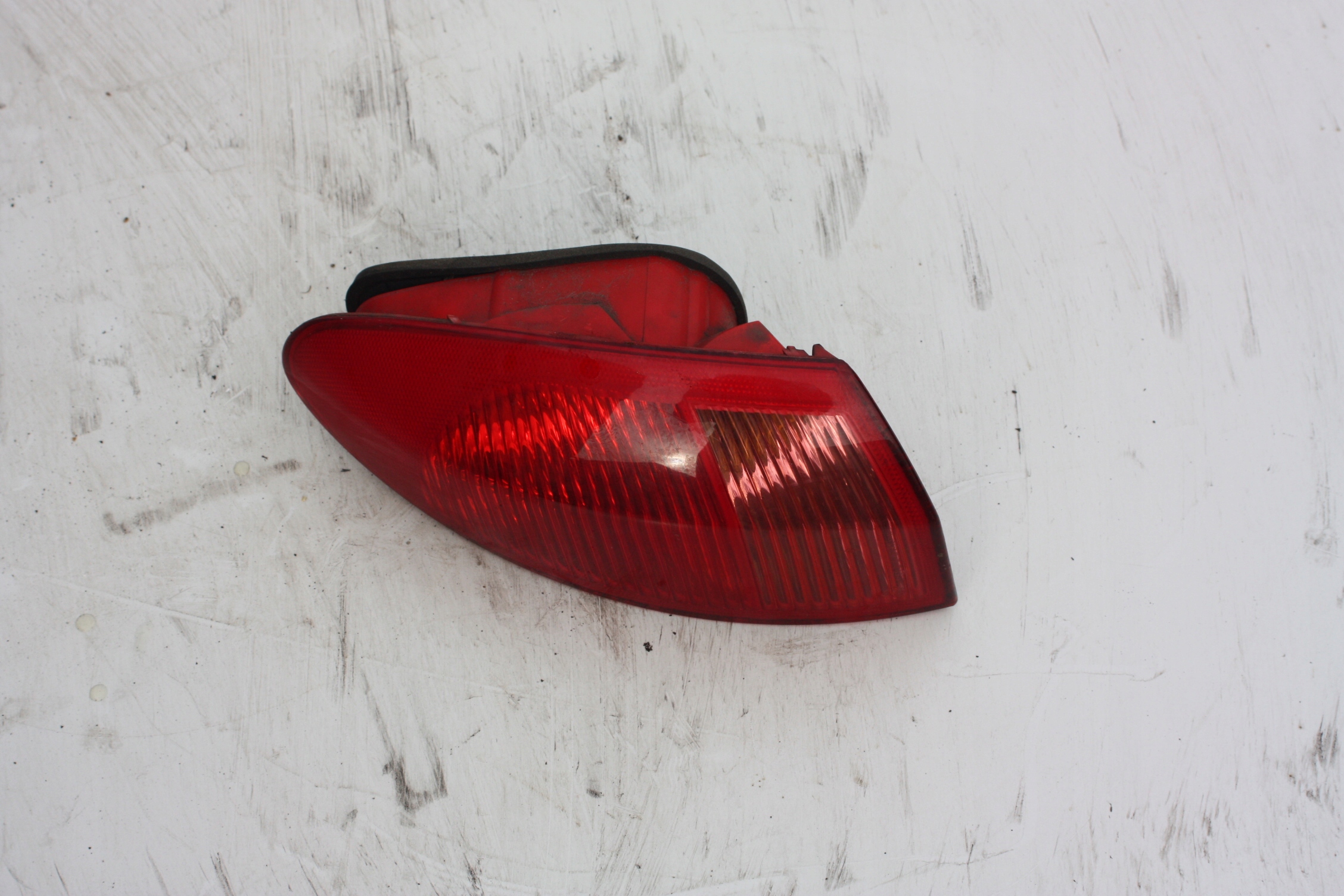 фонарь левый ALFA ROMEO 147 РЕСТАЙЛИНГ