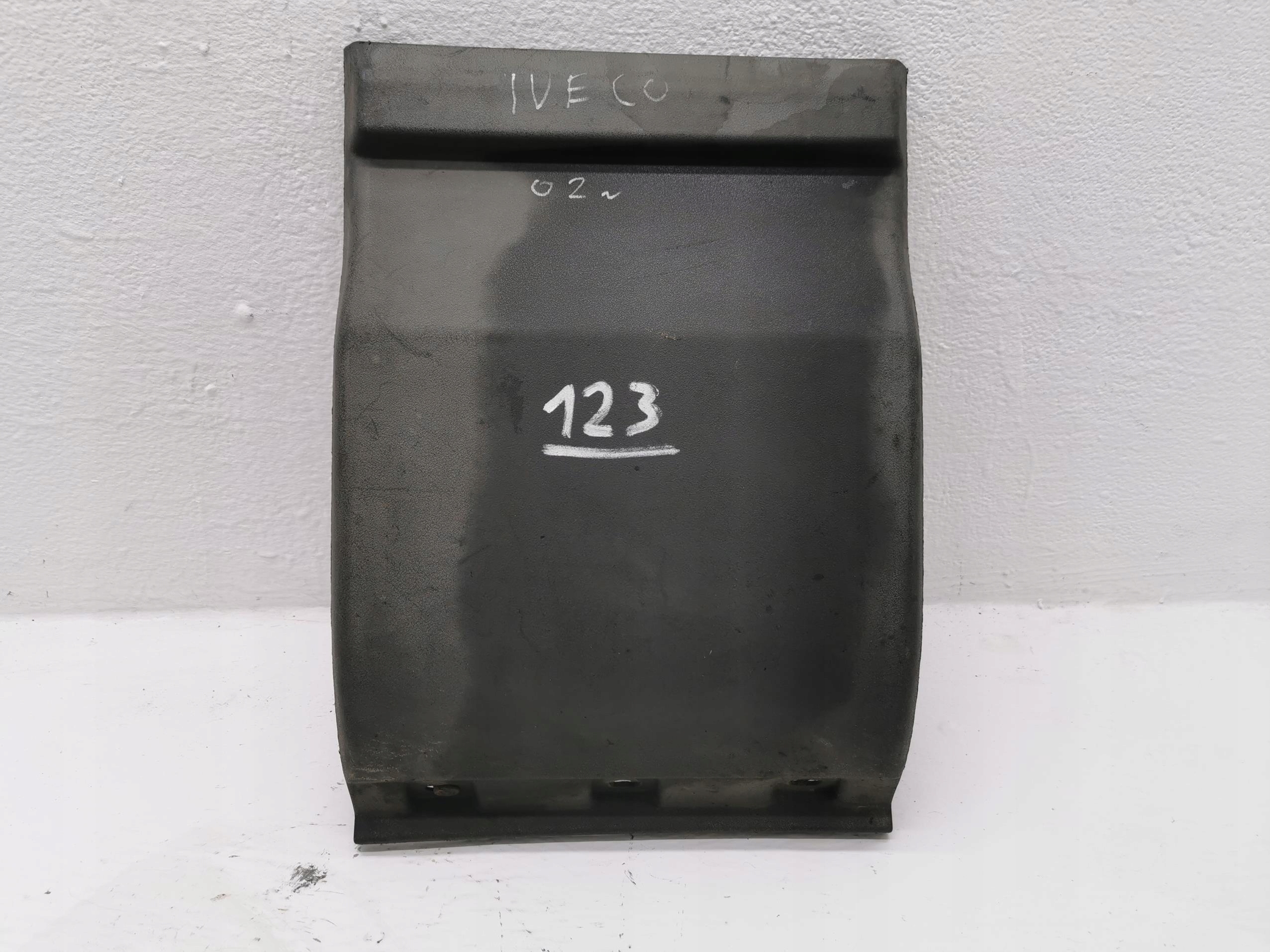 moulding side left IVECO DAILY III 500326820 99-06