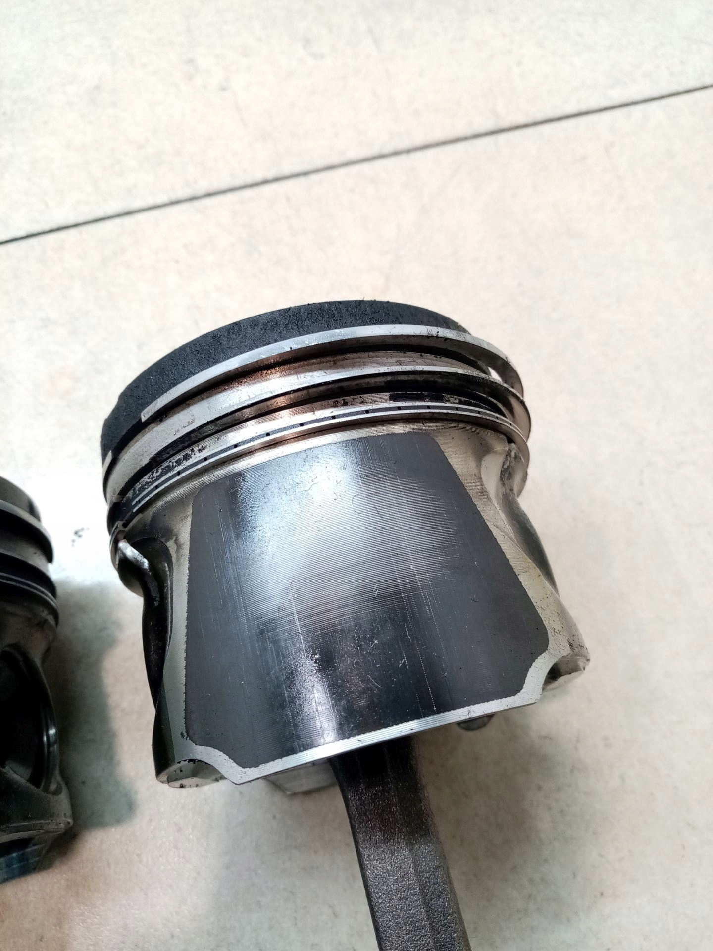 piston connecting rod VOYAGER IV 2.5 CRD 2090F