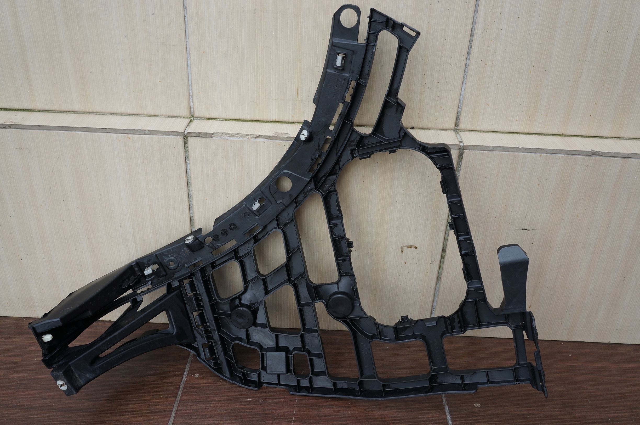 bumper bracket right rear Porsche Cayenne II 7P