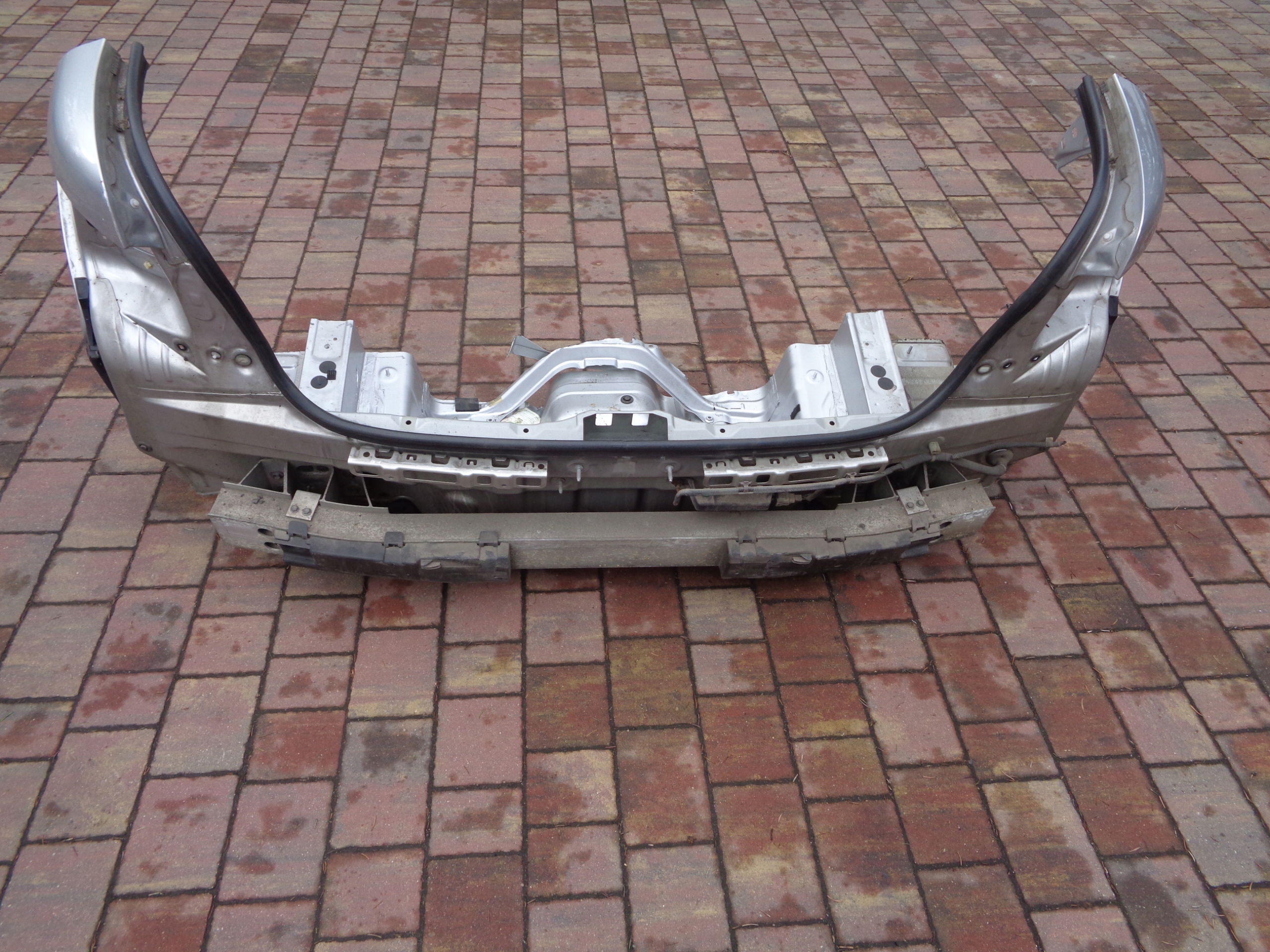 PAS TYL TYLNY LEXUS LS 460