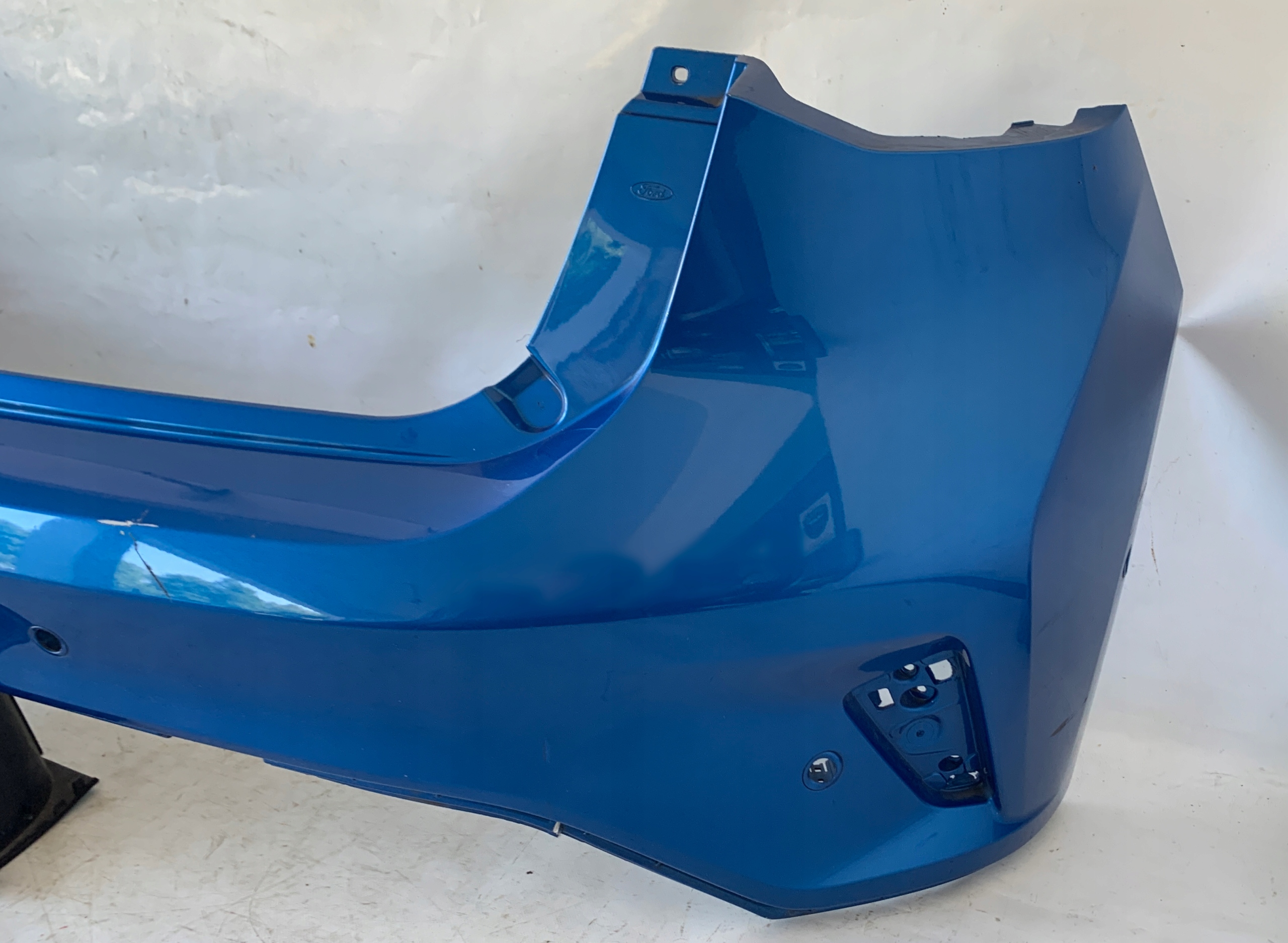 bumper rear part rear FORD FOCUS MK4 HB 18- 6X PDC