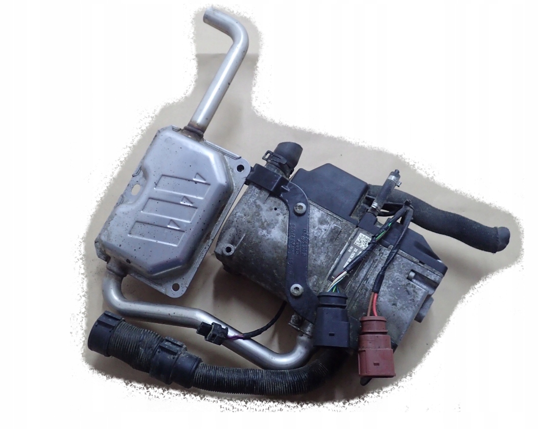 4M0265081K /P4/415 - AUDI A6 C8 4k паркувальний обігрівач 4M0265105D