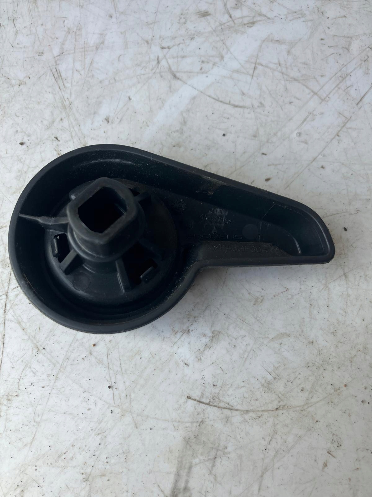 REGULACJA handle seat right front PEUGEOT 508 4542831