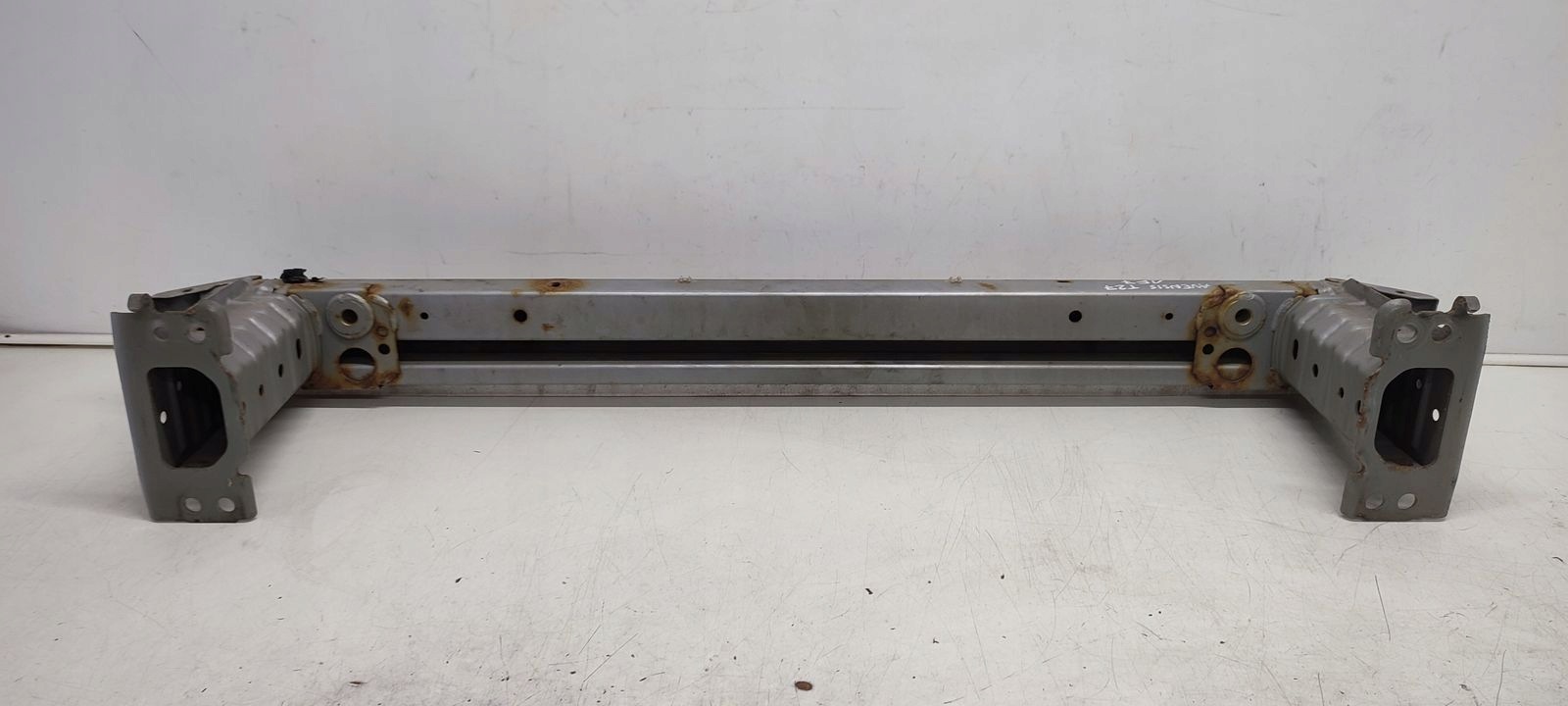 bumper support front front Toyota Avensis T27 2,2 D4D