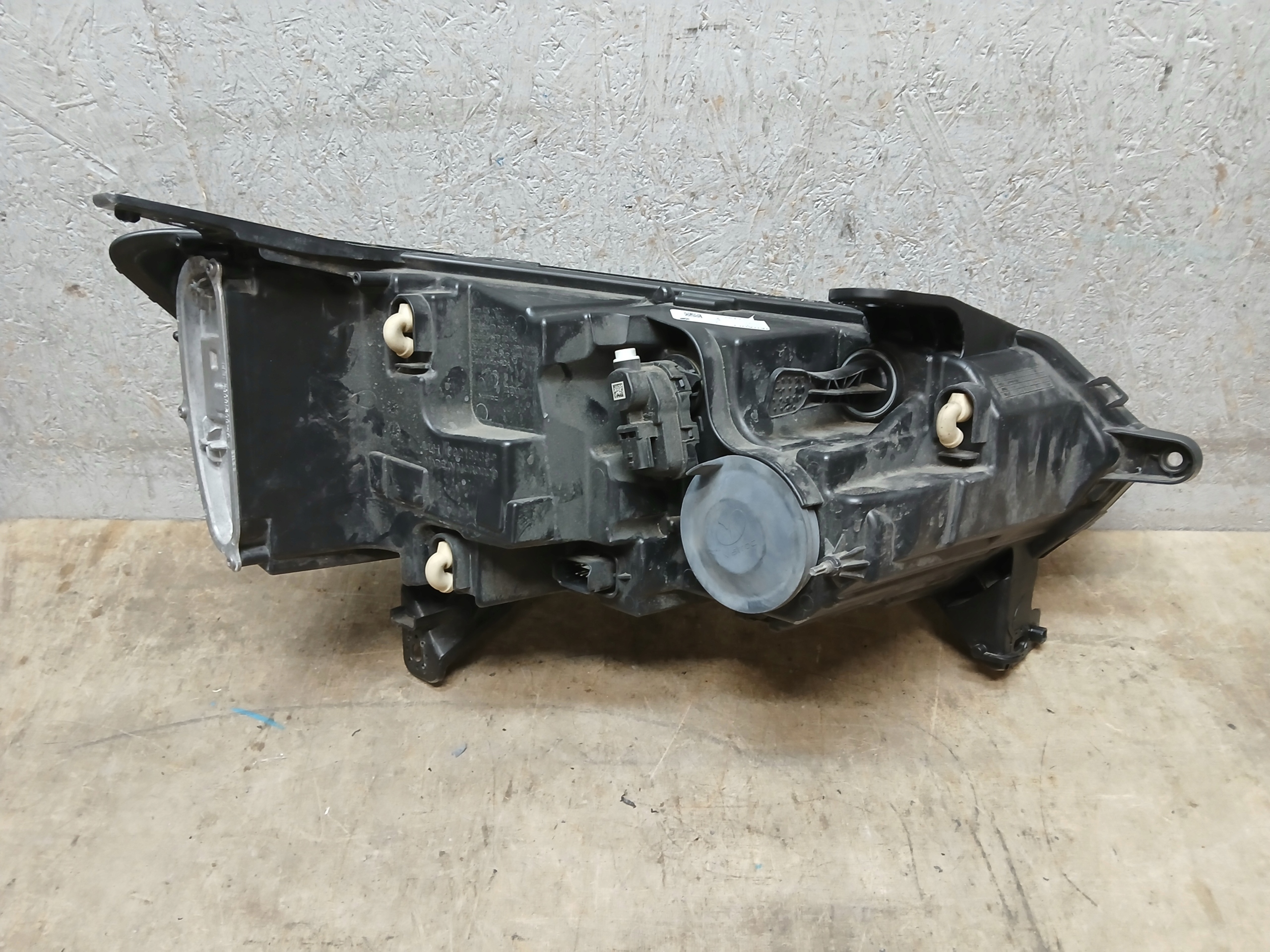 light front left DACIA SANDERO III 3 JOGGER LED 260607161R