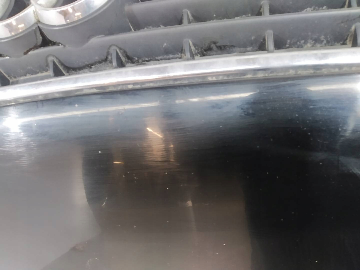 kapota předek cierna Audi A4 II (2000-2006) B6