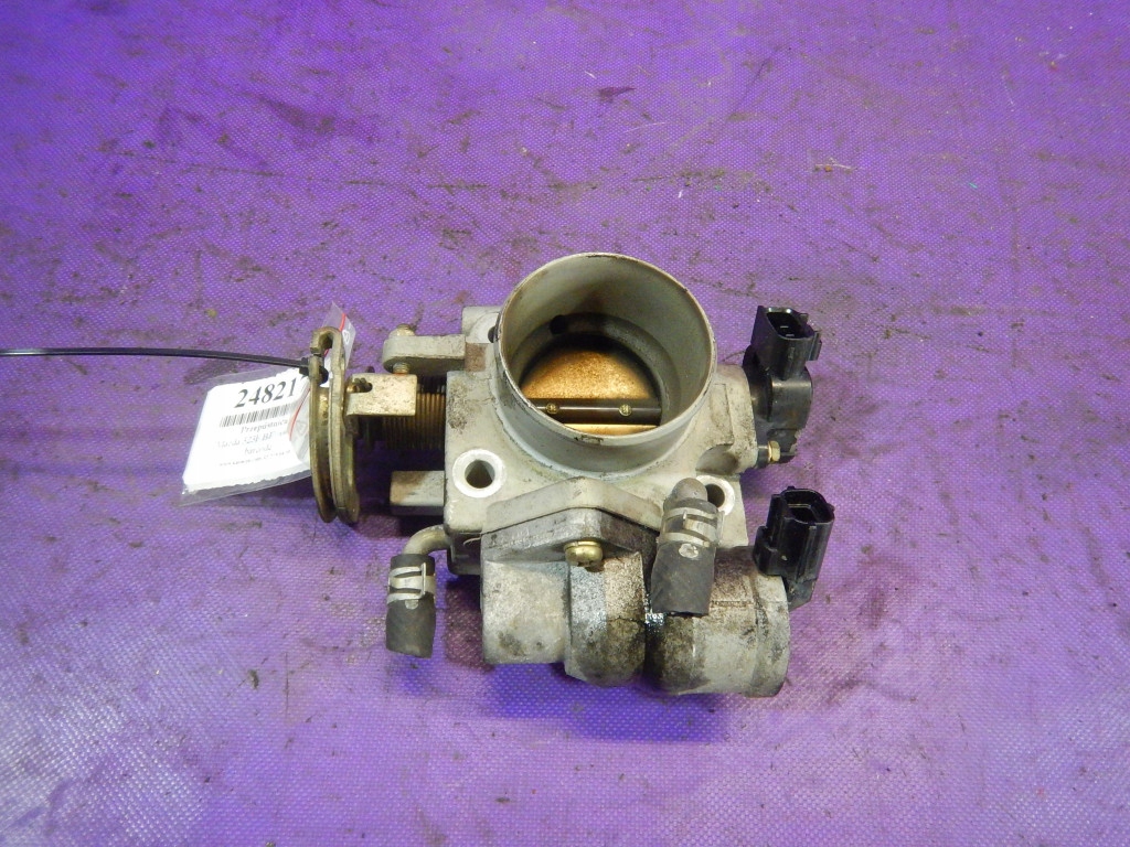 mazda 323F BJ 98-00 1.6 90KM ДРОССЕЛЬНАЯ ЗАСЛОНКА