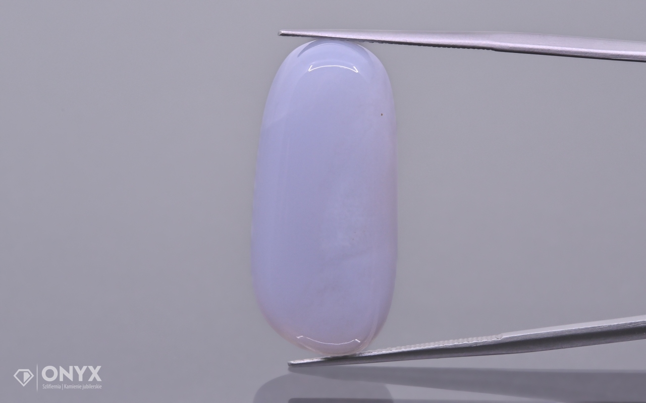 Chalcedon modrá konvexní nepravidelná destička 28x13 mm