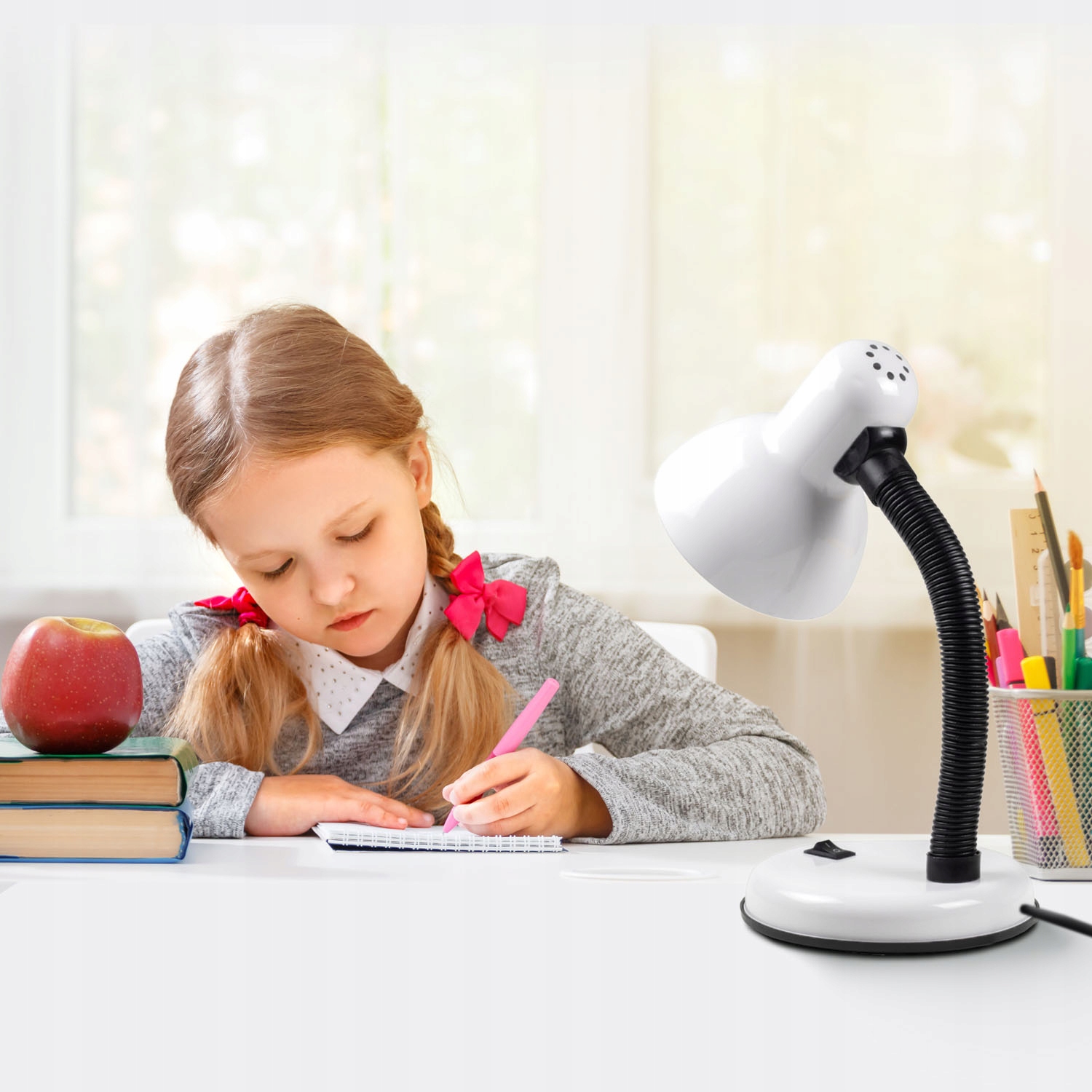 LAMPKA BIURKOWA LED Biała Regulowana Szkolna Klasa efektywności energetycznej brak