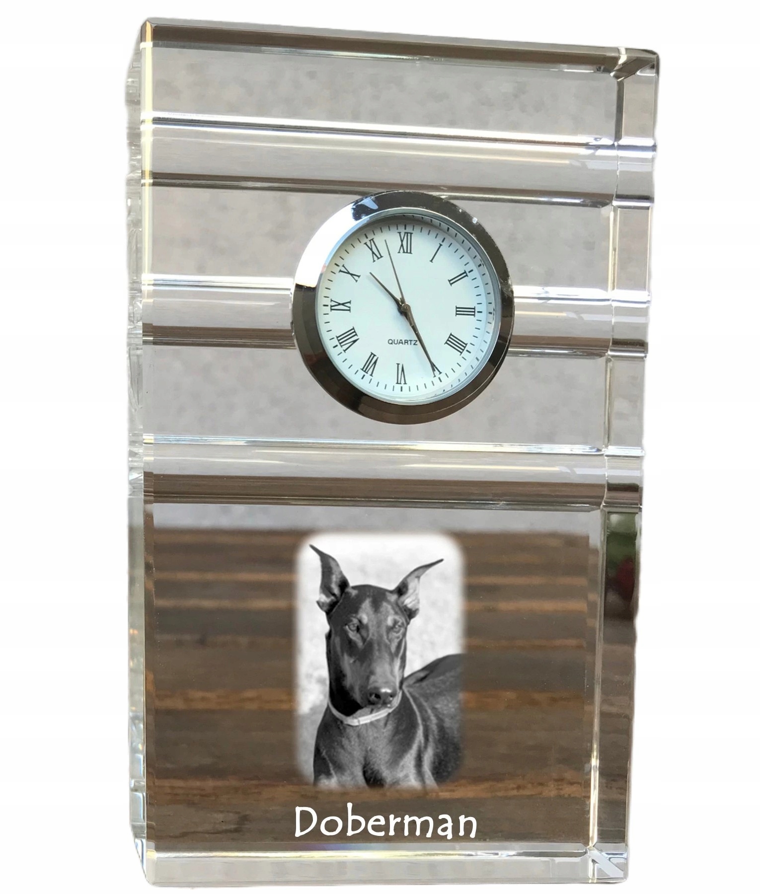 Doberman krištáľové stolové hodinky so psom, s vašou fotografiou, suvenír