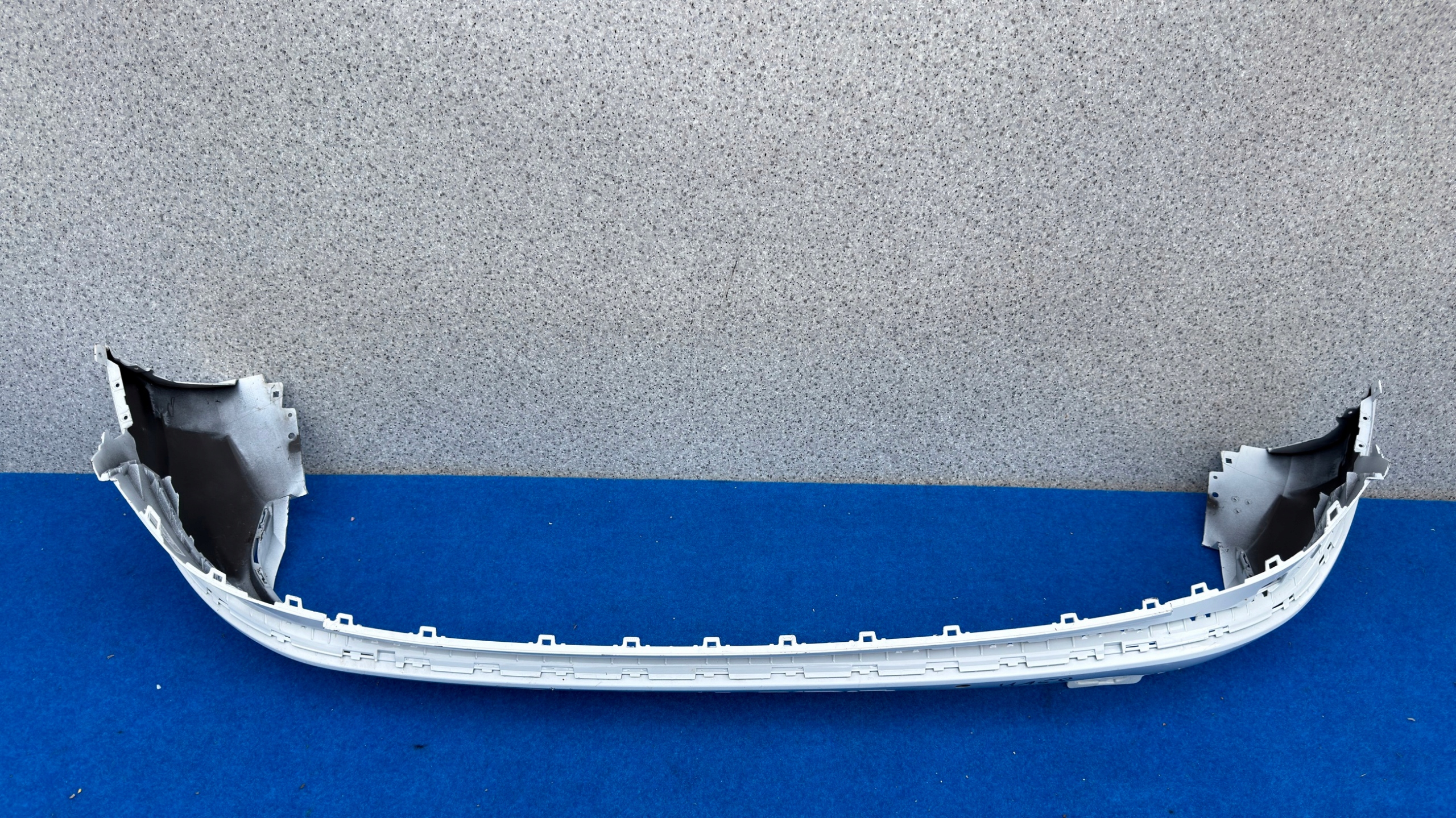 AUDI Q4 E-TRON bumper rear part rear cap 89A807527D UA59