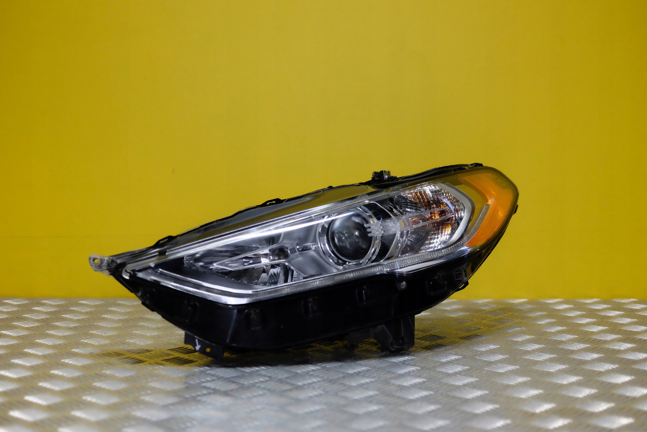 FORD FUSION 2017- ФАРА ФАРА ОБЫЧНЫЙ LED USA