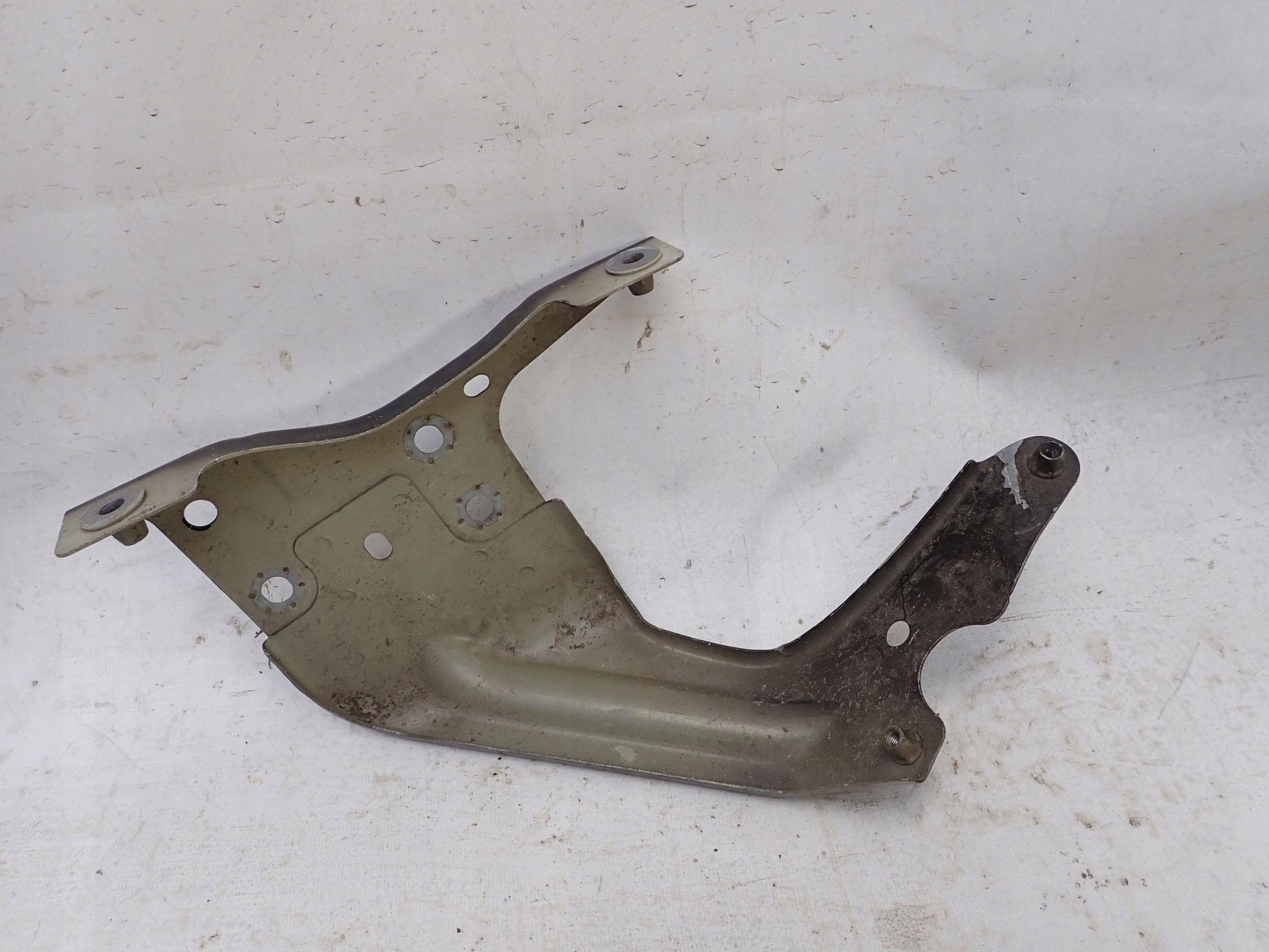SKODA KAROQ 17- Console Support plaque Aile Droit Avant 57A821168