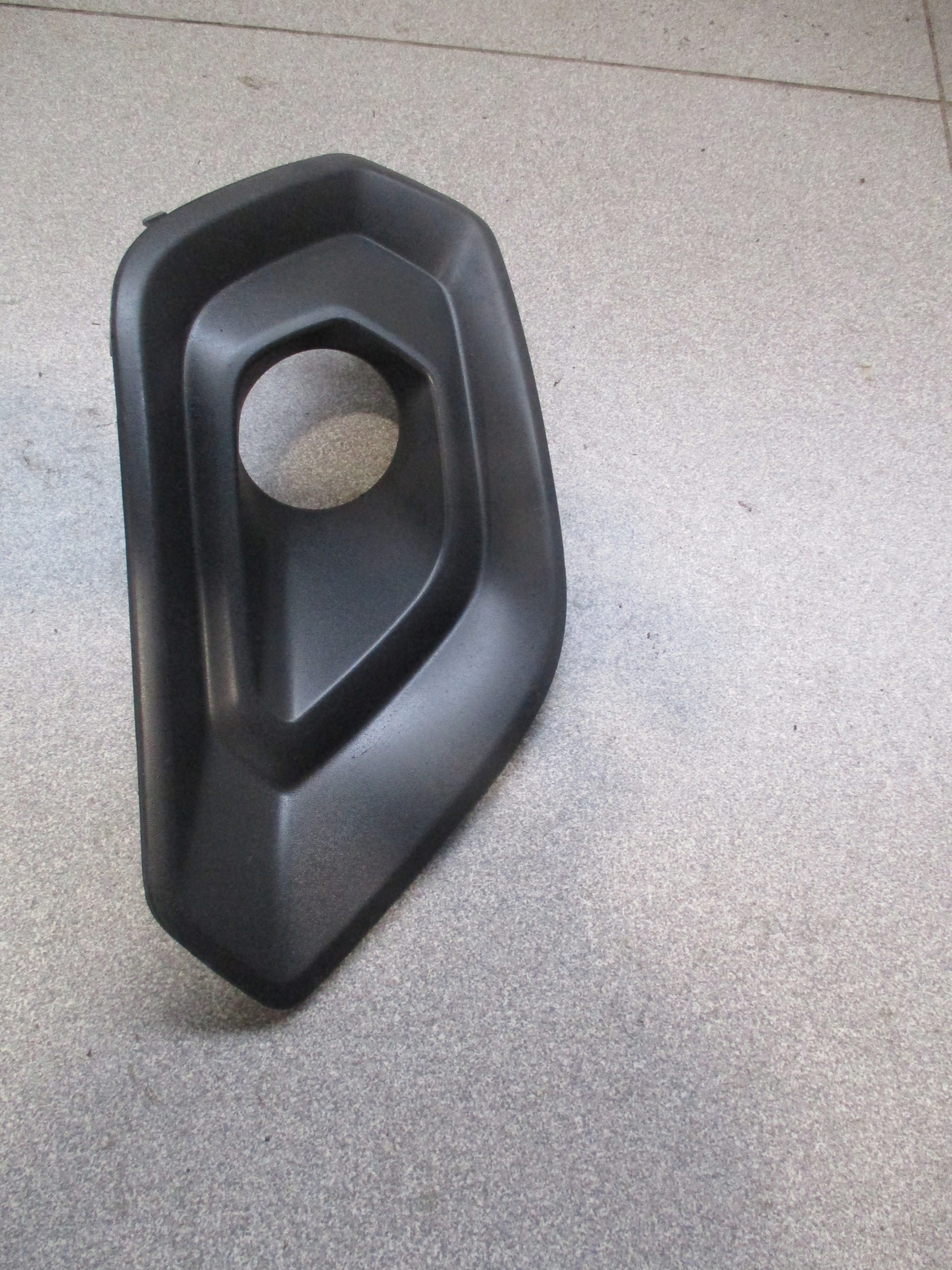 grid of a bumper left front Ford Transit Turneo Courier 18r- JT76-19953-BAW