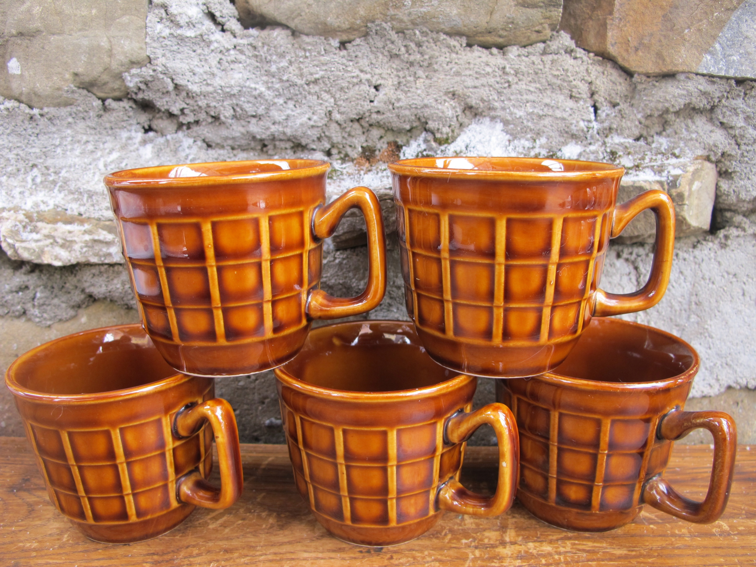 BRĄZOWE Filiżanki _KRATKA IRENA_Porcelit PRUSZKÓW PRL