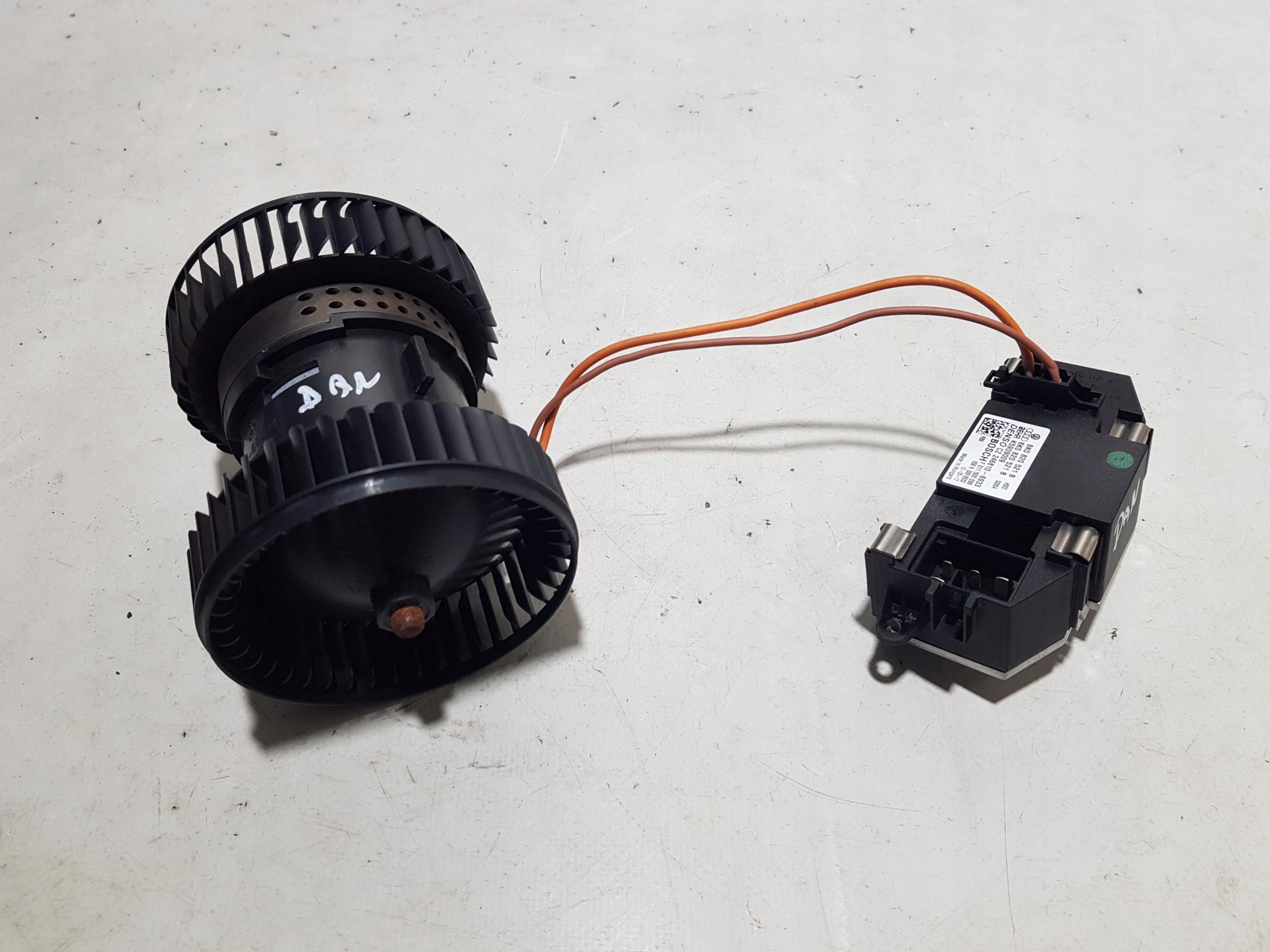 DMUCHAWA Lüfter des lüfters AUDI A6 C7 A7 A8 D4 4H0820021B