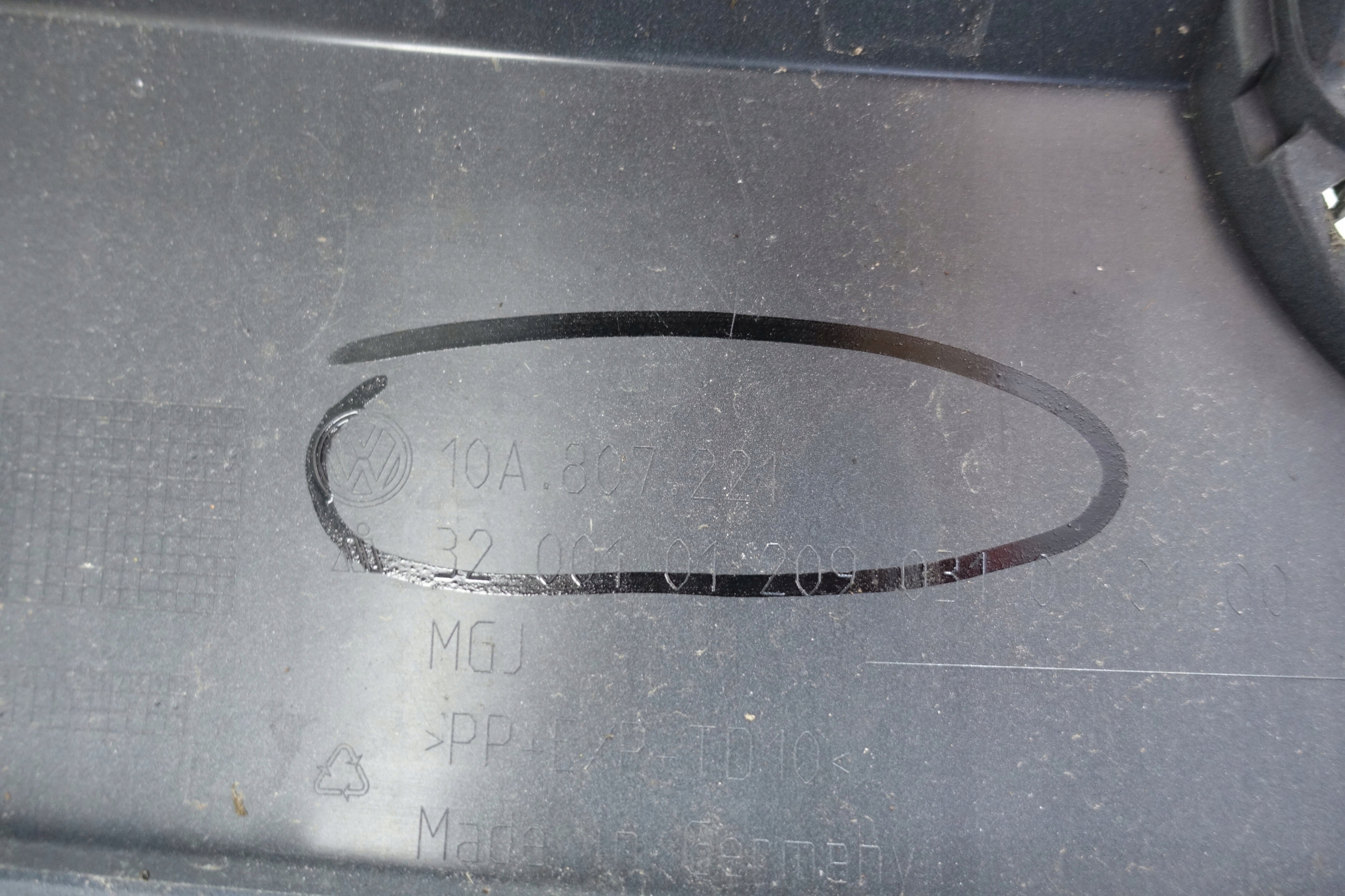 VW VOLKSWAGEN ID3 ID.3 10A bumper front front 10A807221