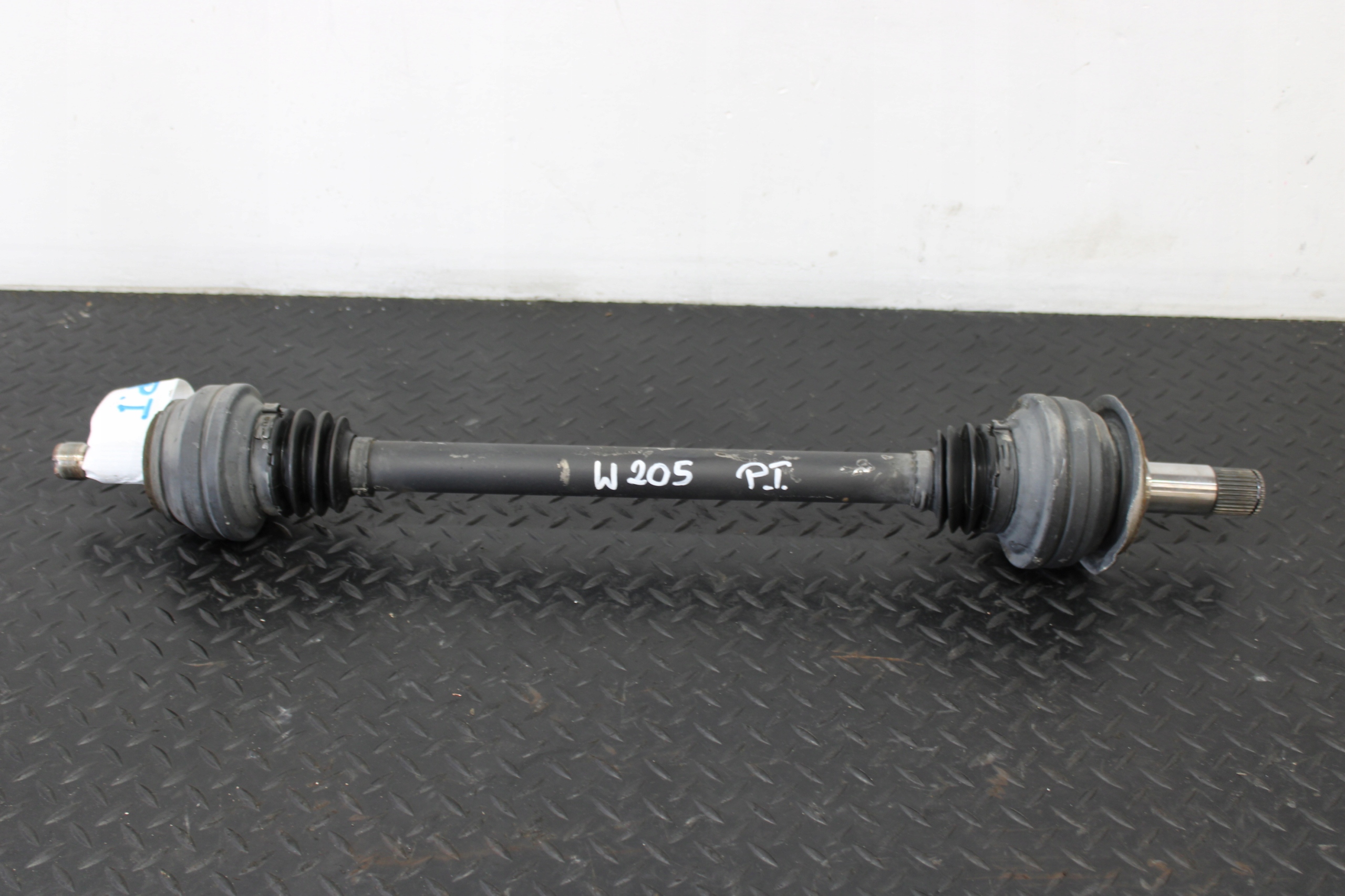 semi-axis semi-axis right rear part MERCEDES C-KLASA W205 AMG