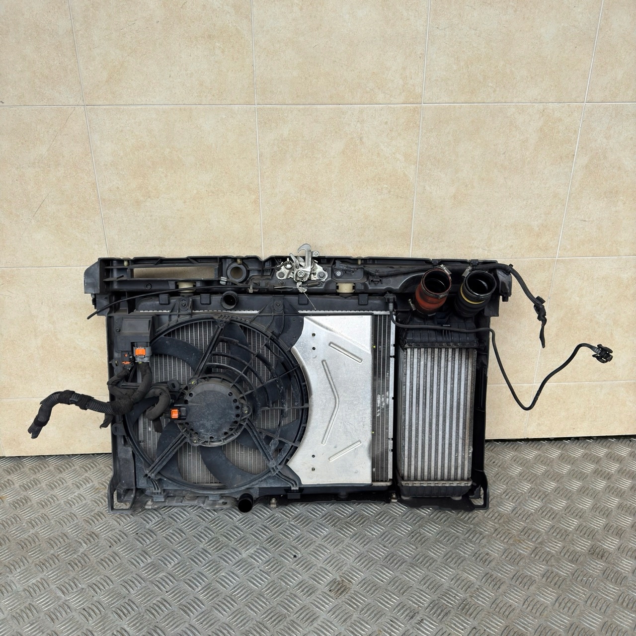 SUPPORT PANEL FOR RADIATORS RADIATOR CITROEN C3 AIRCROSS 2018 ROK 1.6 HDI