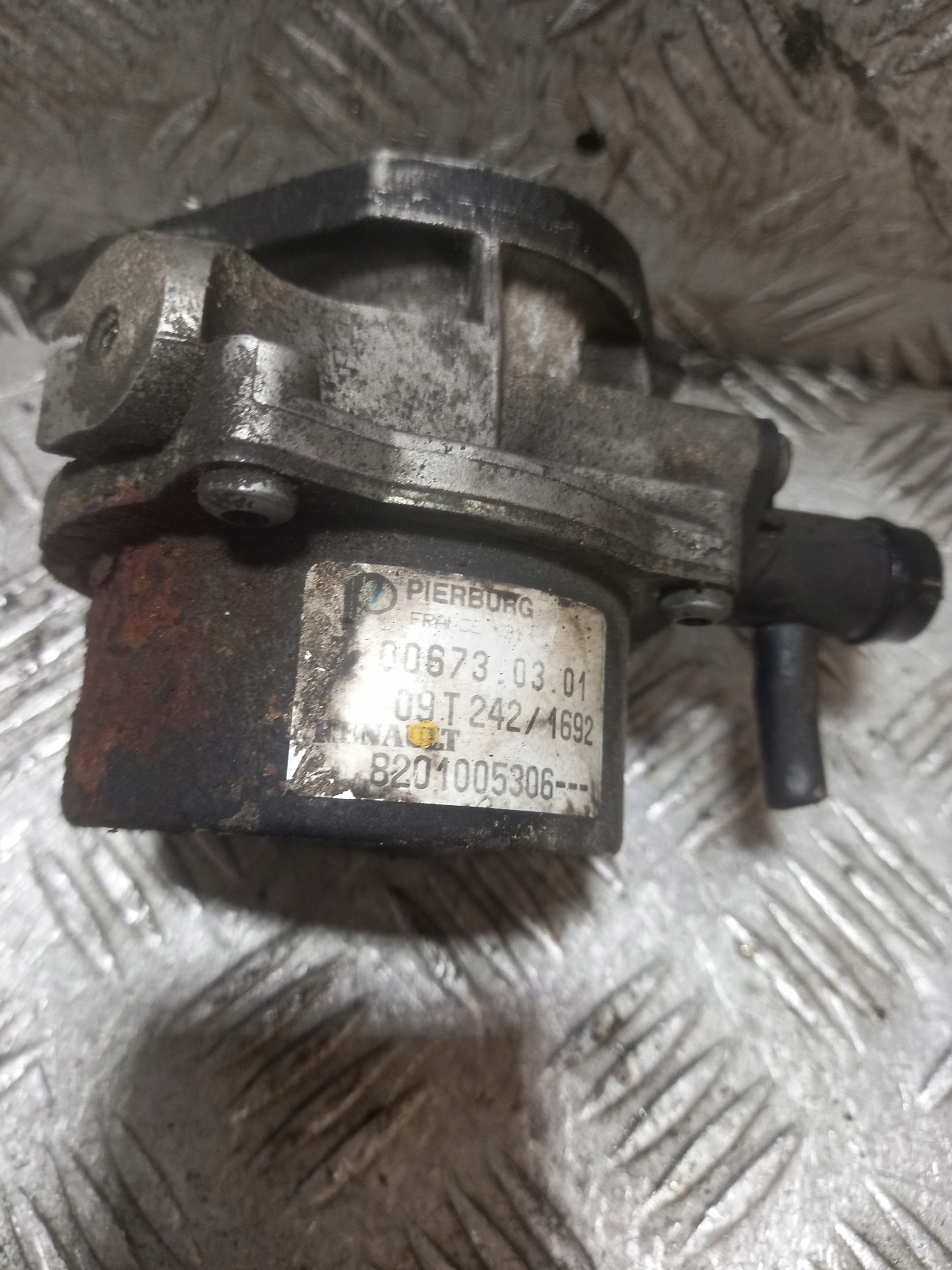 Pompa VACUM VAKUM DACIA LOGAN 8201005306