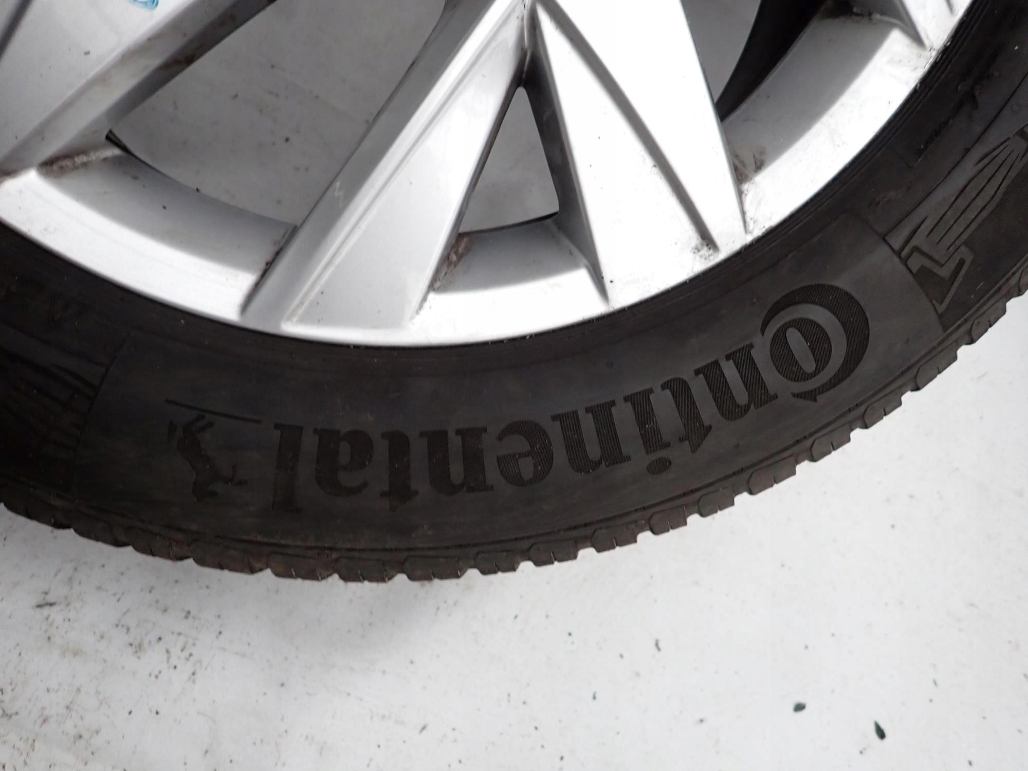 CONTINENTAL ALLSEASONCONTACT 235/55 R18 gomma