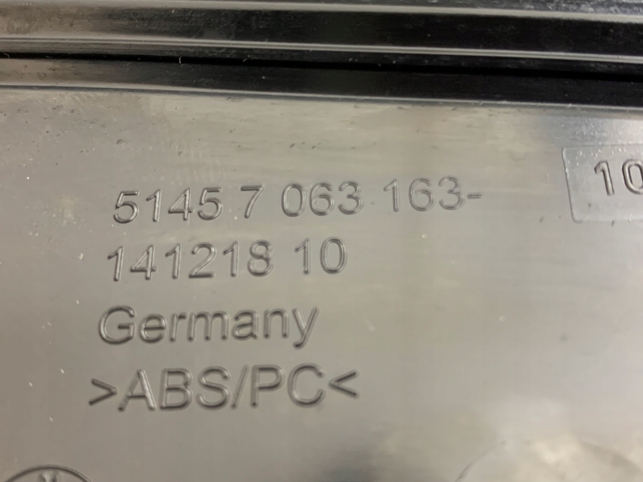 BMW E61 E60 passenger compartment plato KIESZEN driver´s 7063163