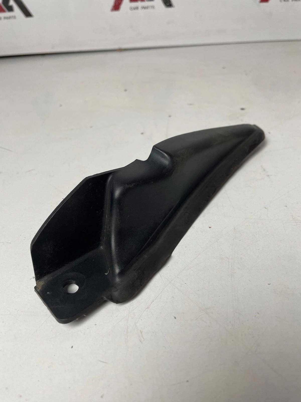 cover corner under the window right front Renault Captur and