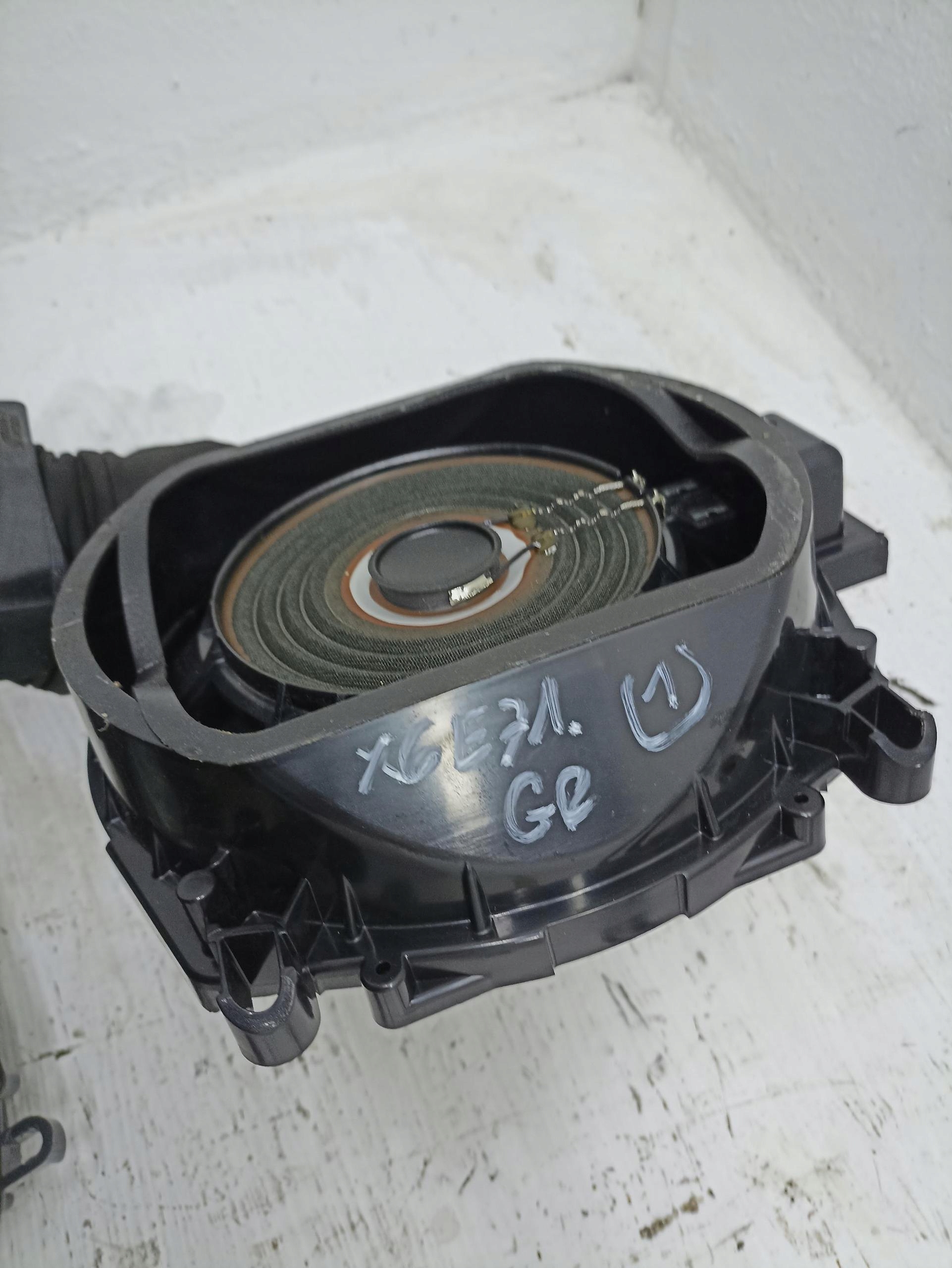 speaker SUBWOOFER BMW X6 E71 / LCI 9218698 07-14
