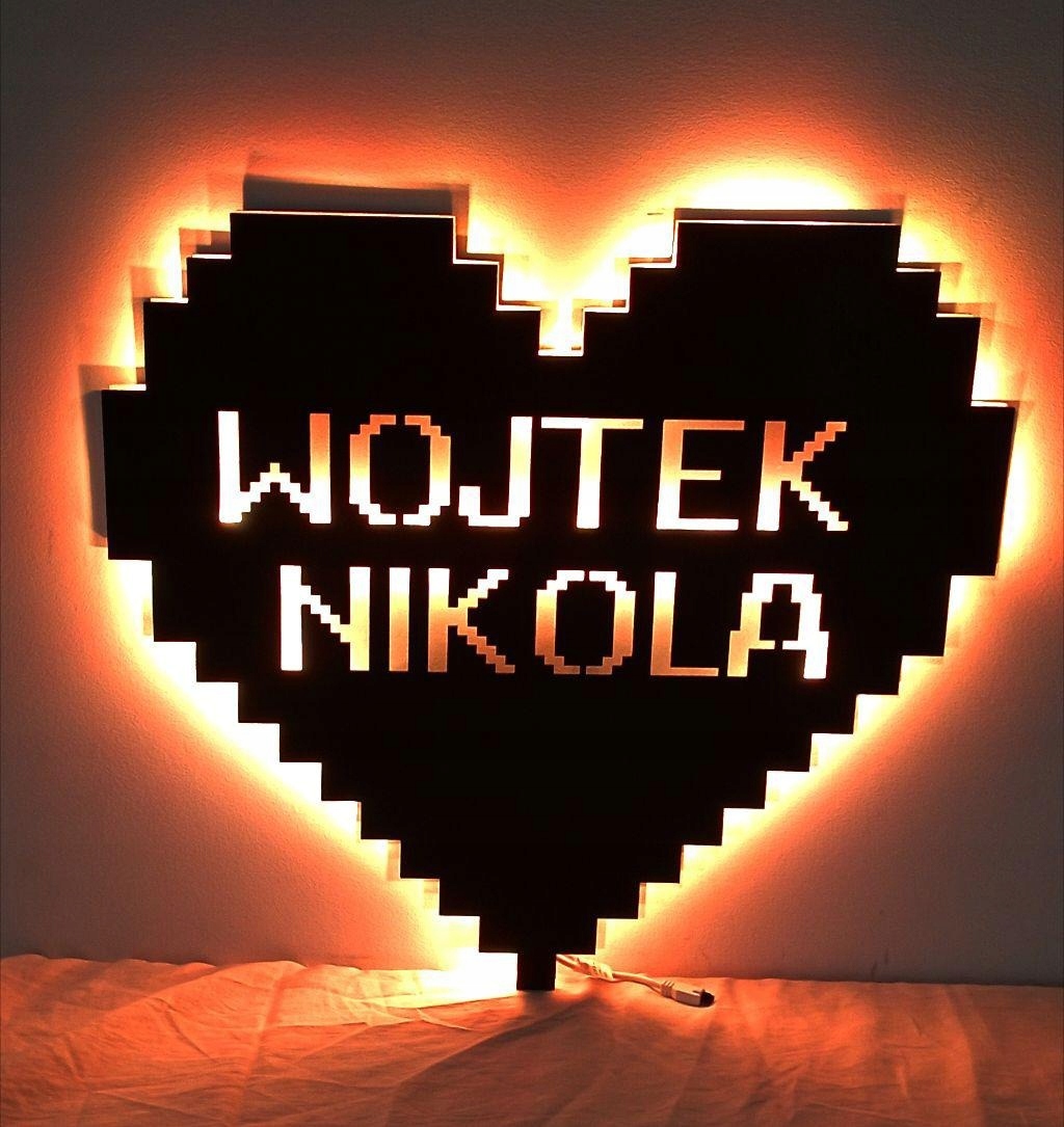 Valentýnské srdce Led Lampička Podsvícené srdce s jmény Dárek pro ni