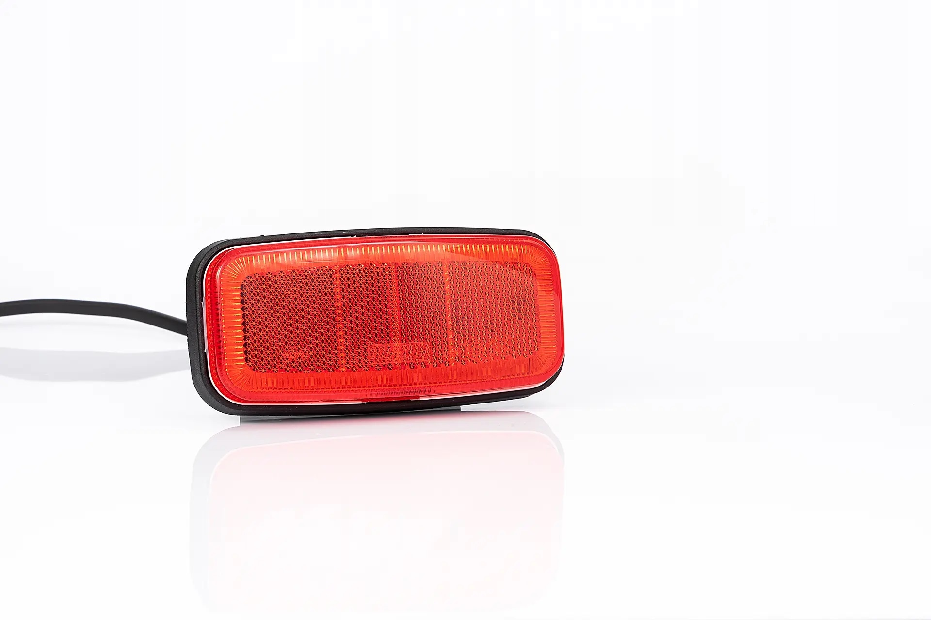 LAMPA LAMPKA OBRYSOWA DIODOWA LED 12/24V CZERWONA