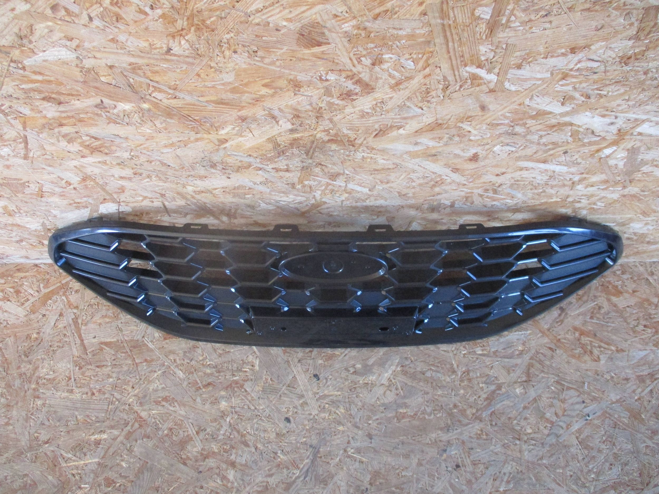 Grille FORD FOCUS MK4 LIFT ST