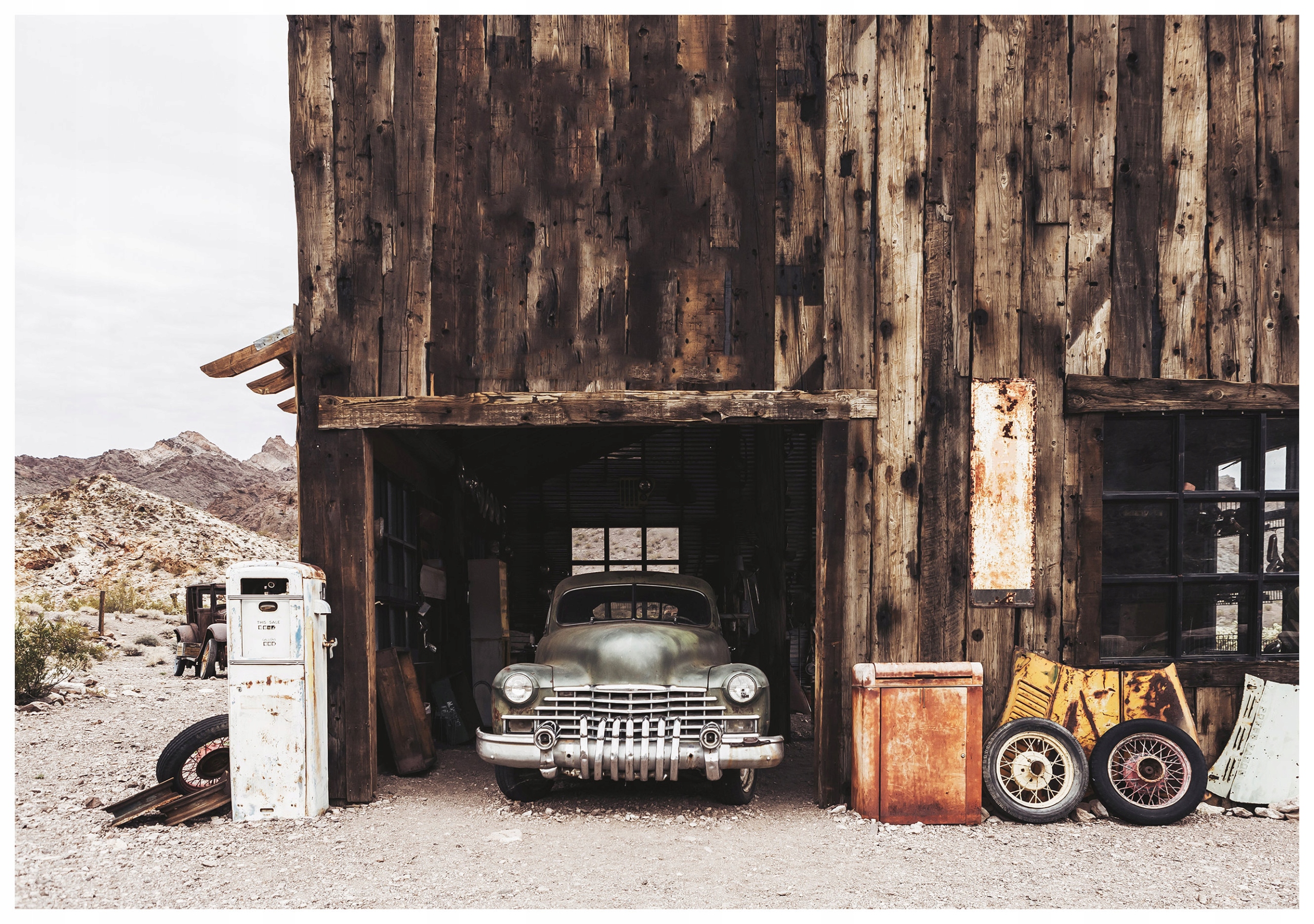Fototapeta Vintage Cadillac Retro Auto Poušť Wild West 312x219 lepidlo
