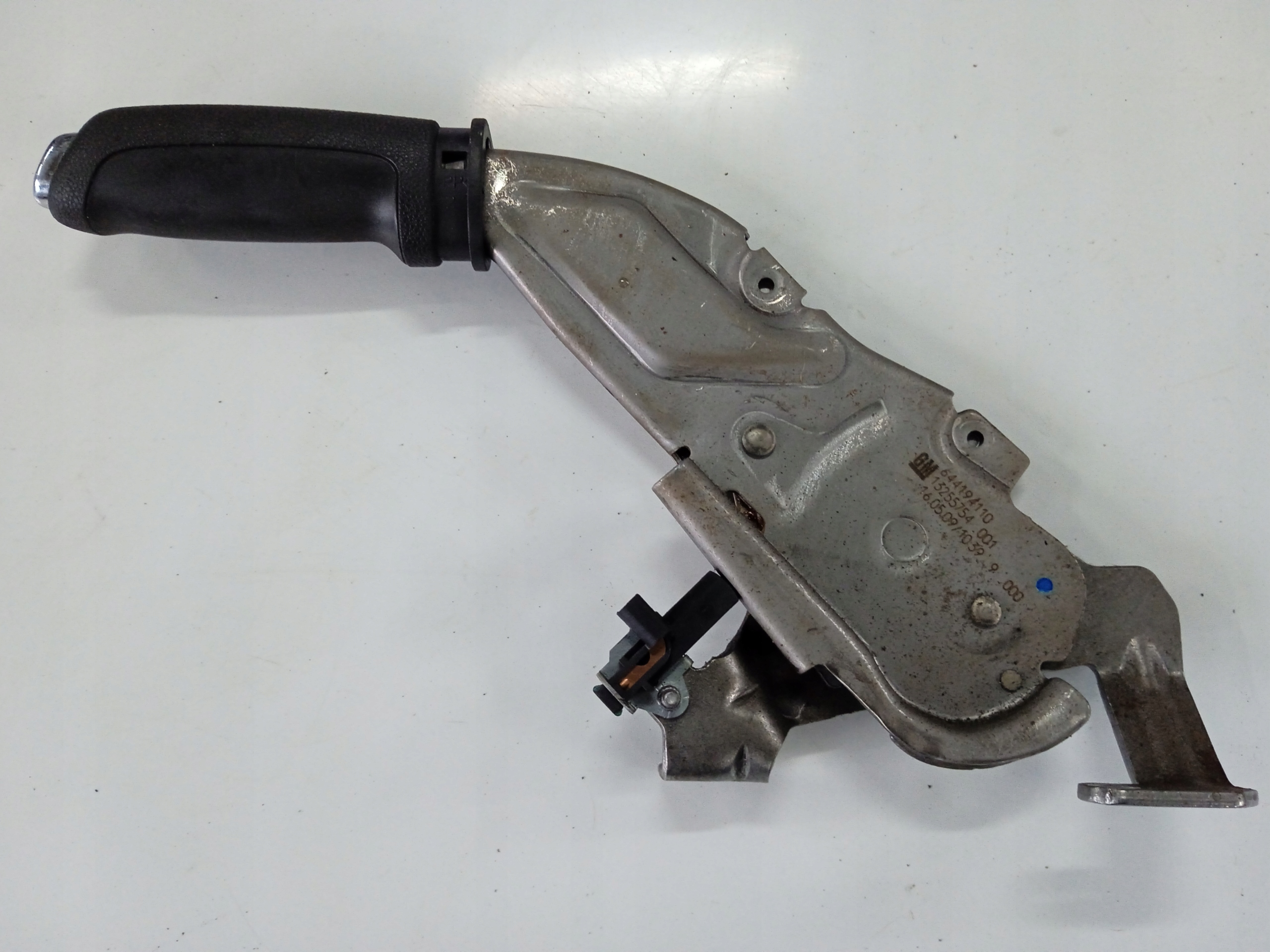 OPEL CORSA D 5d dźwignia hamulca ręcznego